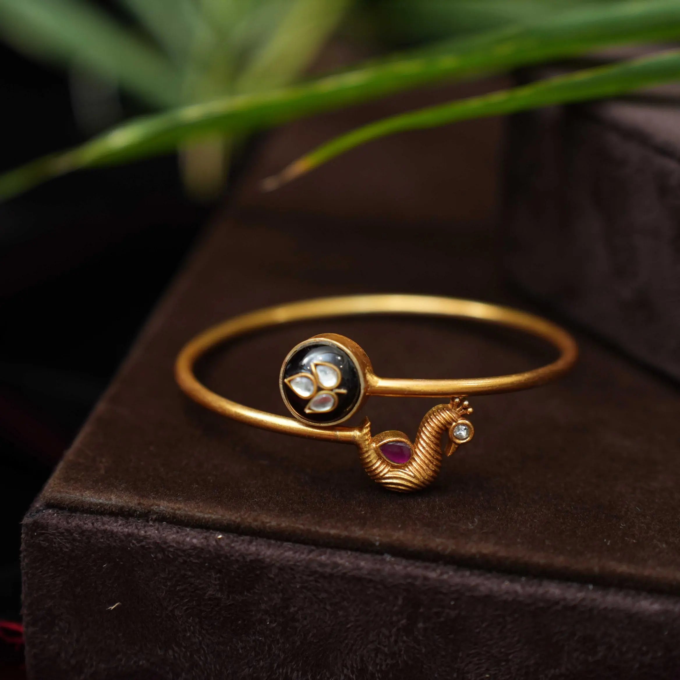 Aahna Silver Kada Bangle