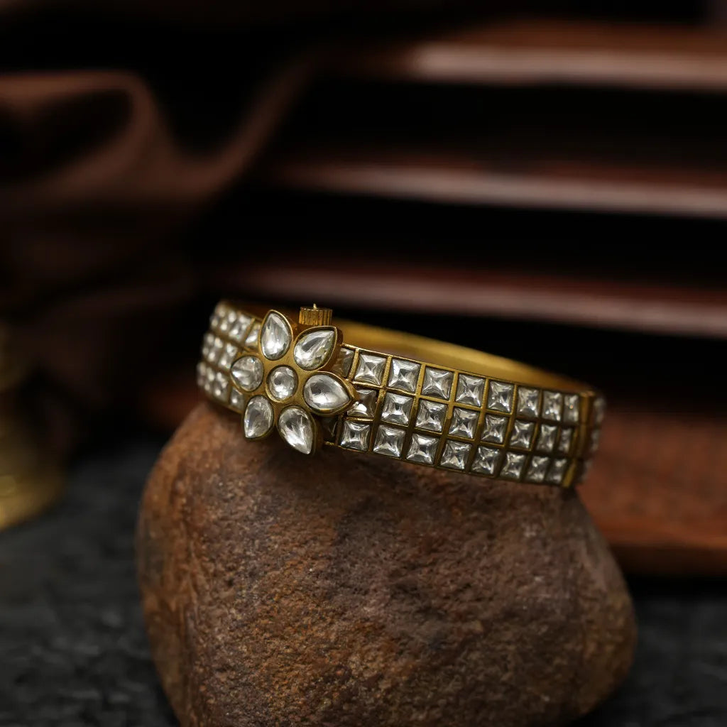 Aakesh Polki Bangle - White