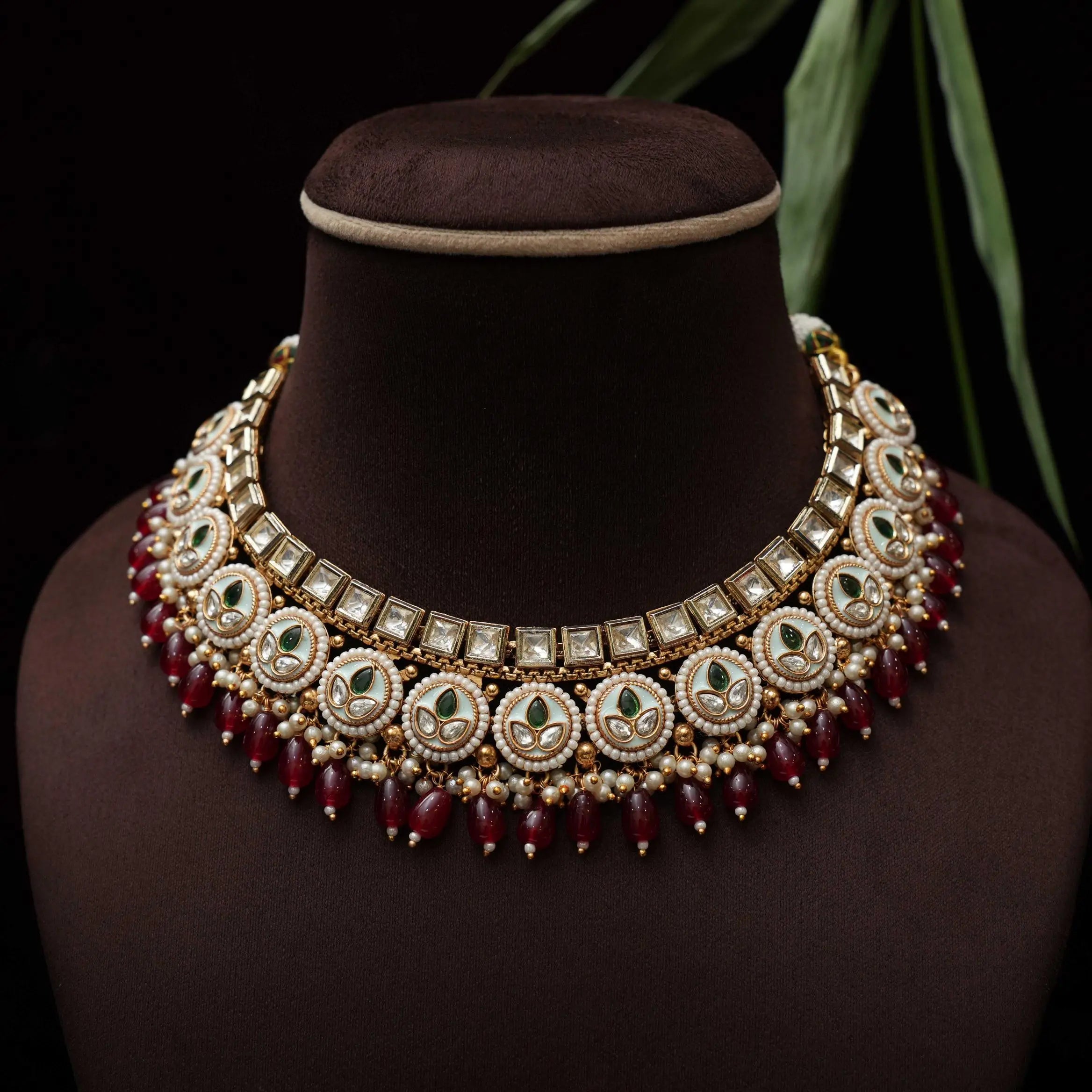 Aamani Kundan Necklace - Red