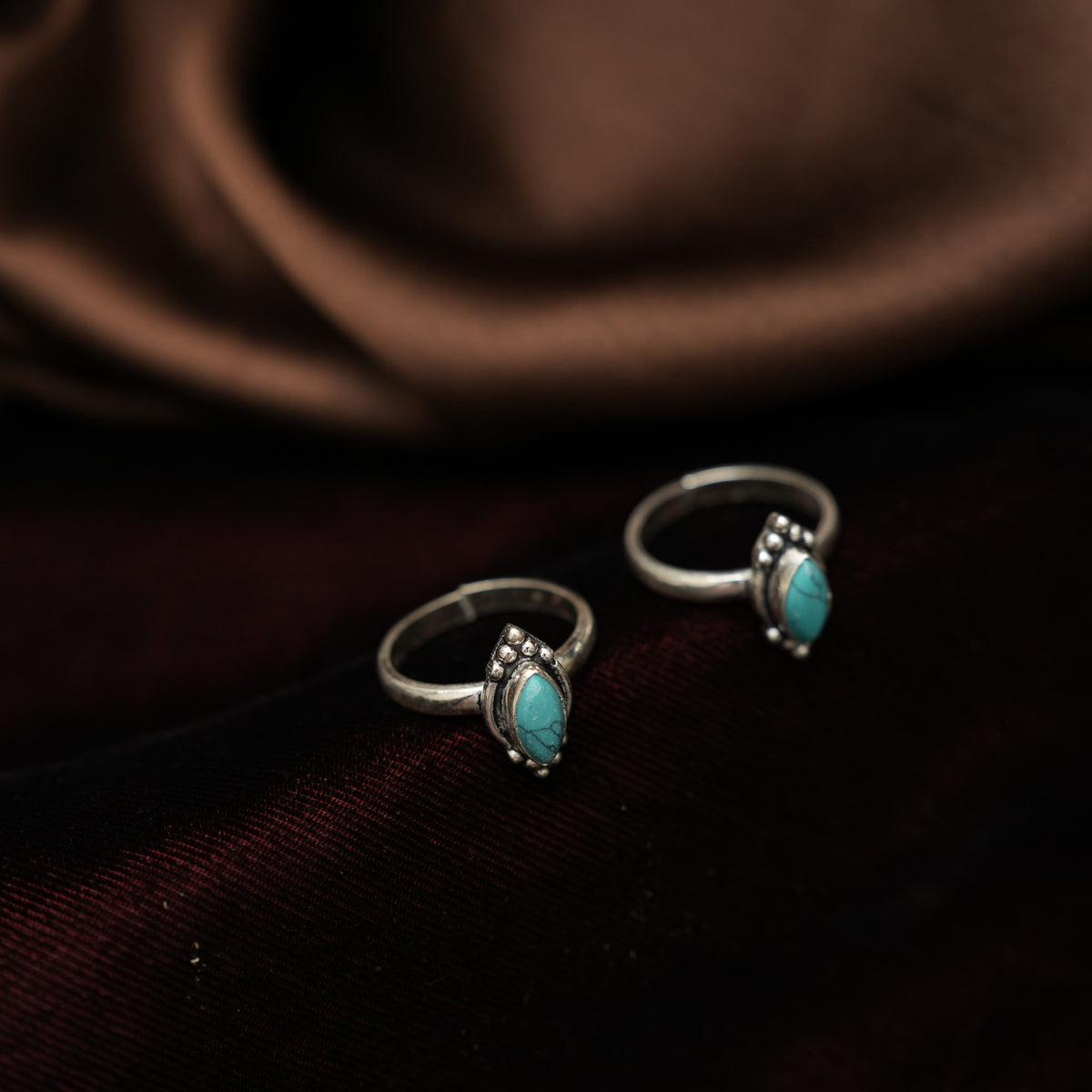 Aaratrika Silver Toe Ring - Turquoise