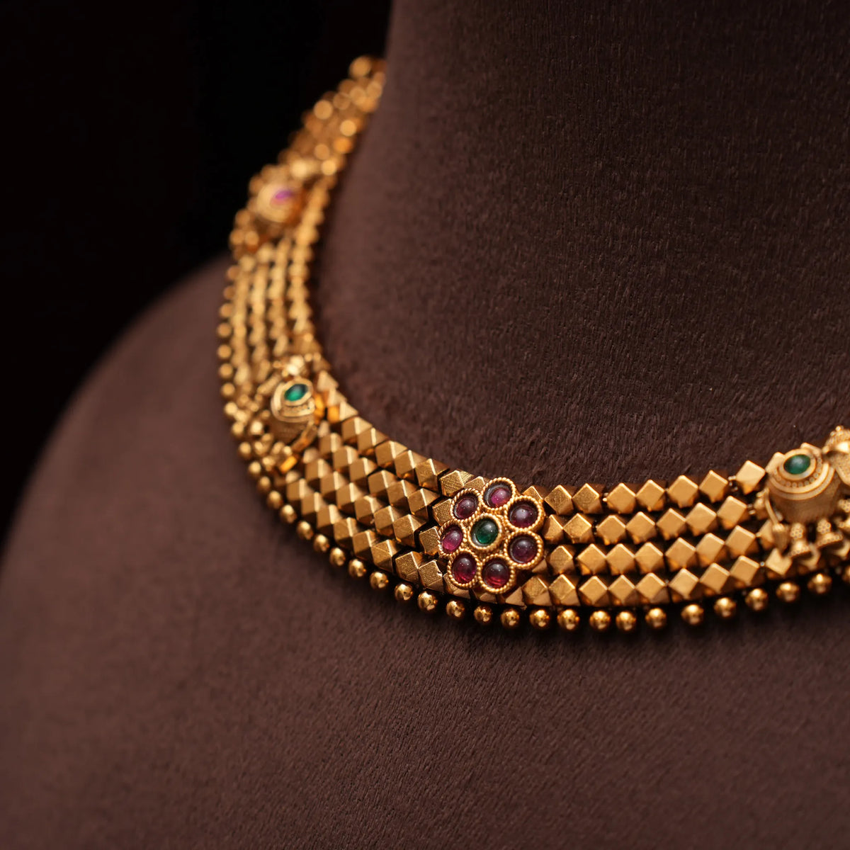 Aardita Antique Choker - Red and Green