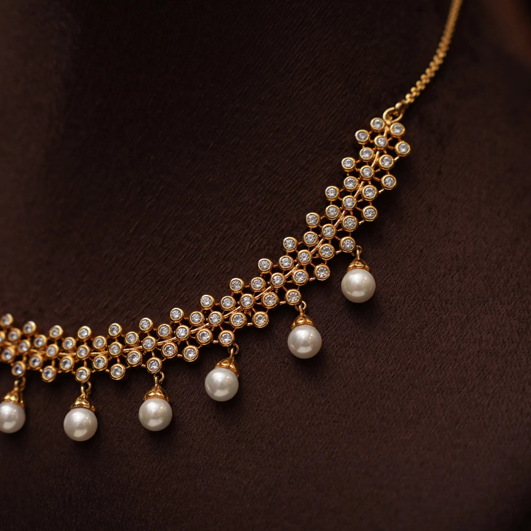 Aavira Zircon Necklace