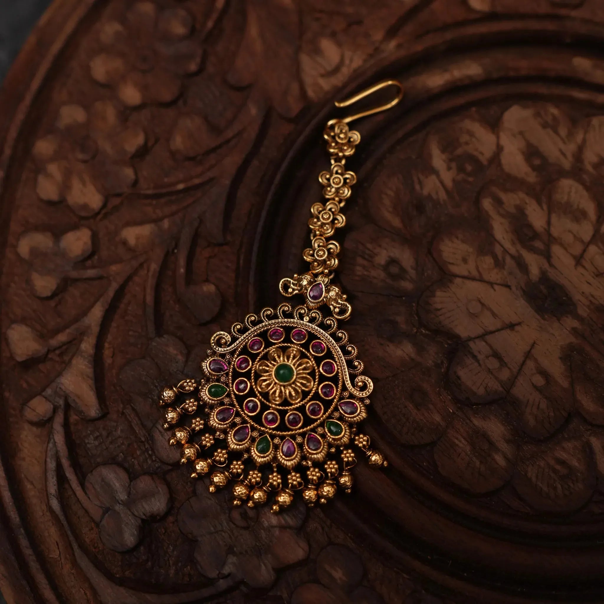Agastya Antique Tikka - Red & Green