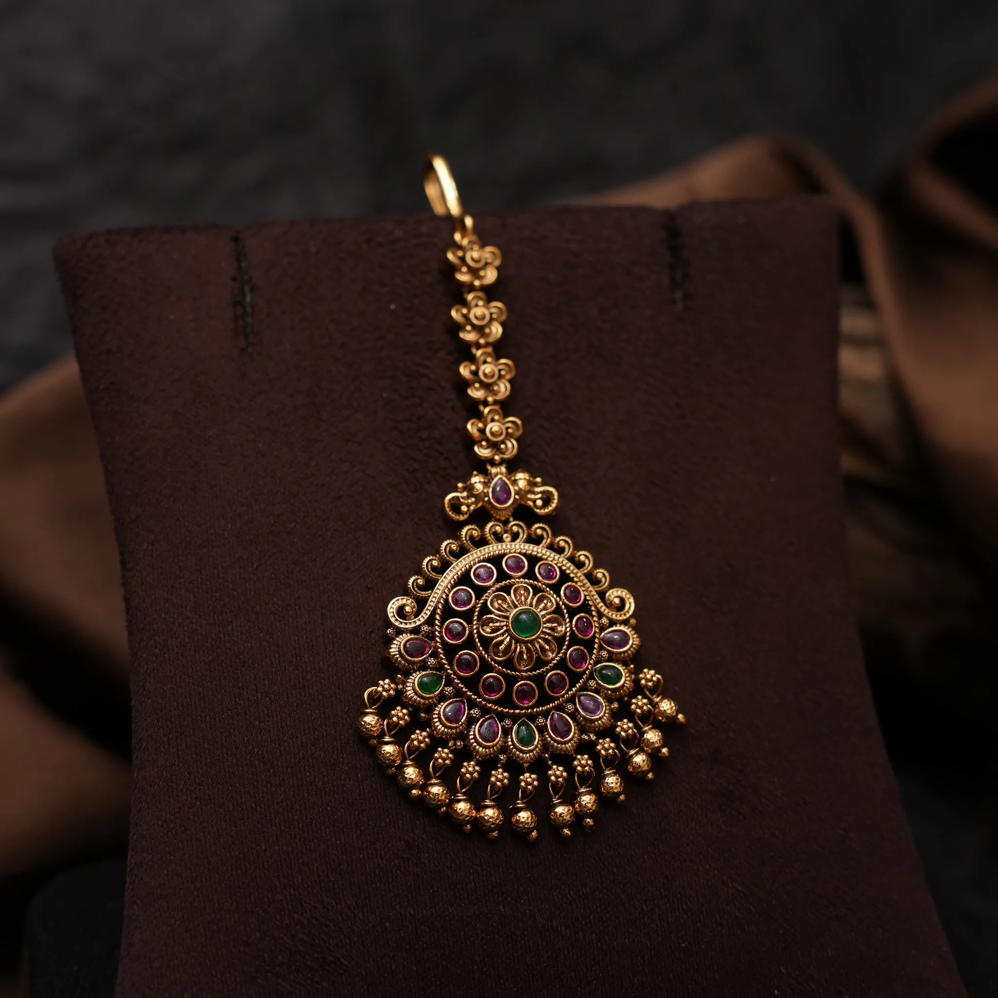 Agastya Antique Tikka - Red & Green