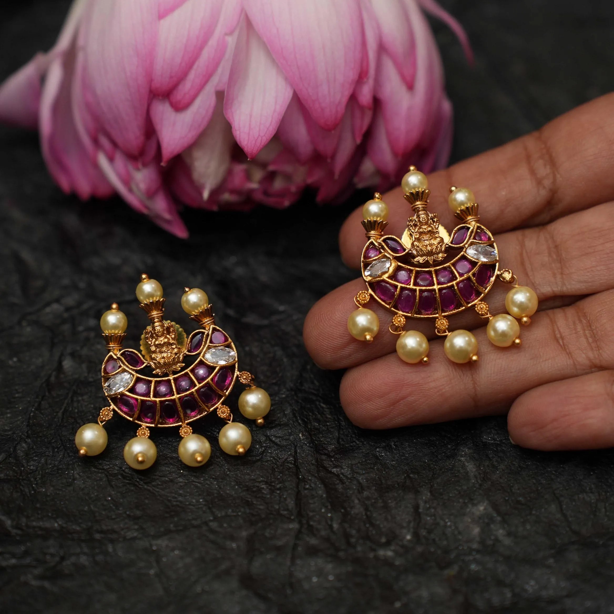 Akhila Antique Ear Stud