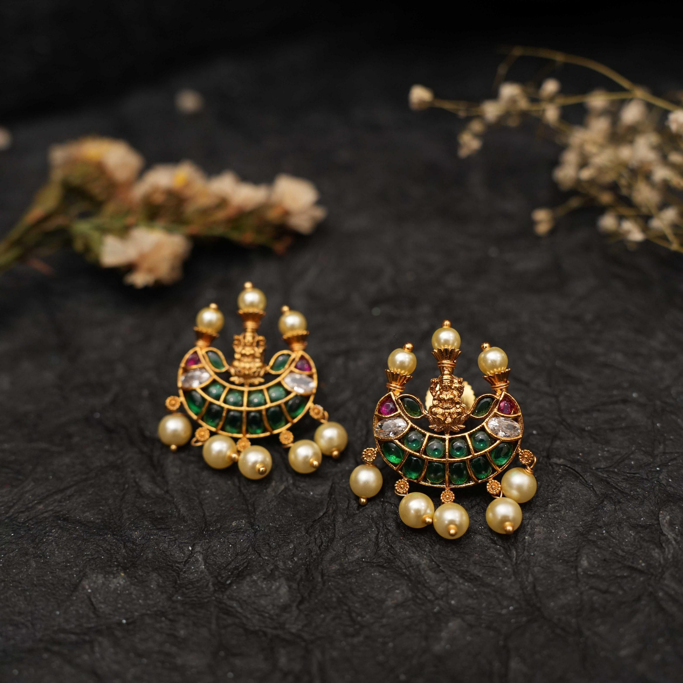 Akhila Antique Ear Stud - Green