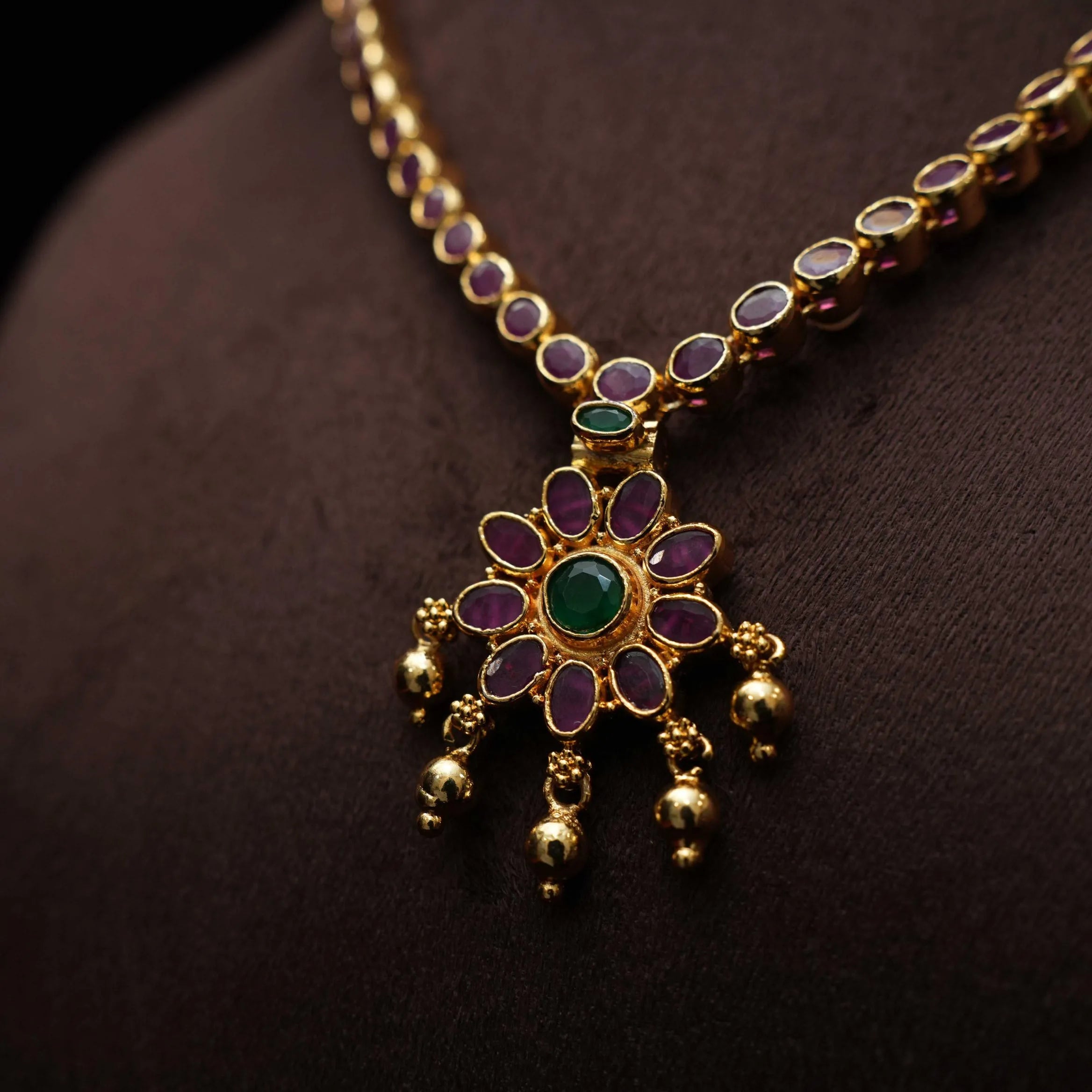 Akshvi Silver Reversible Necklace