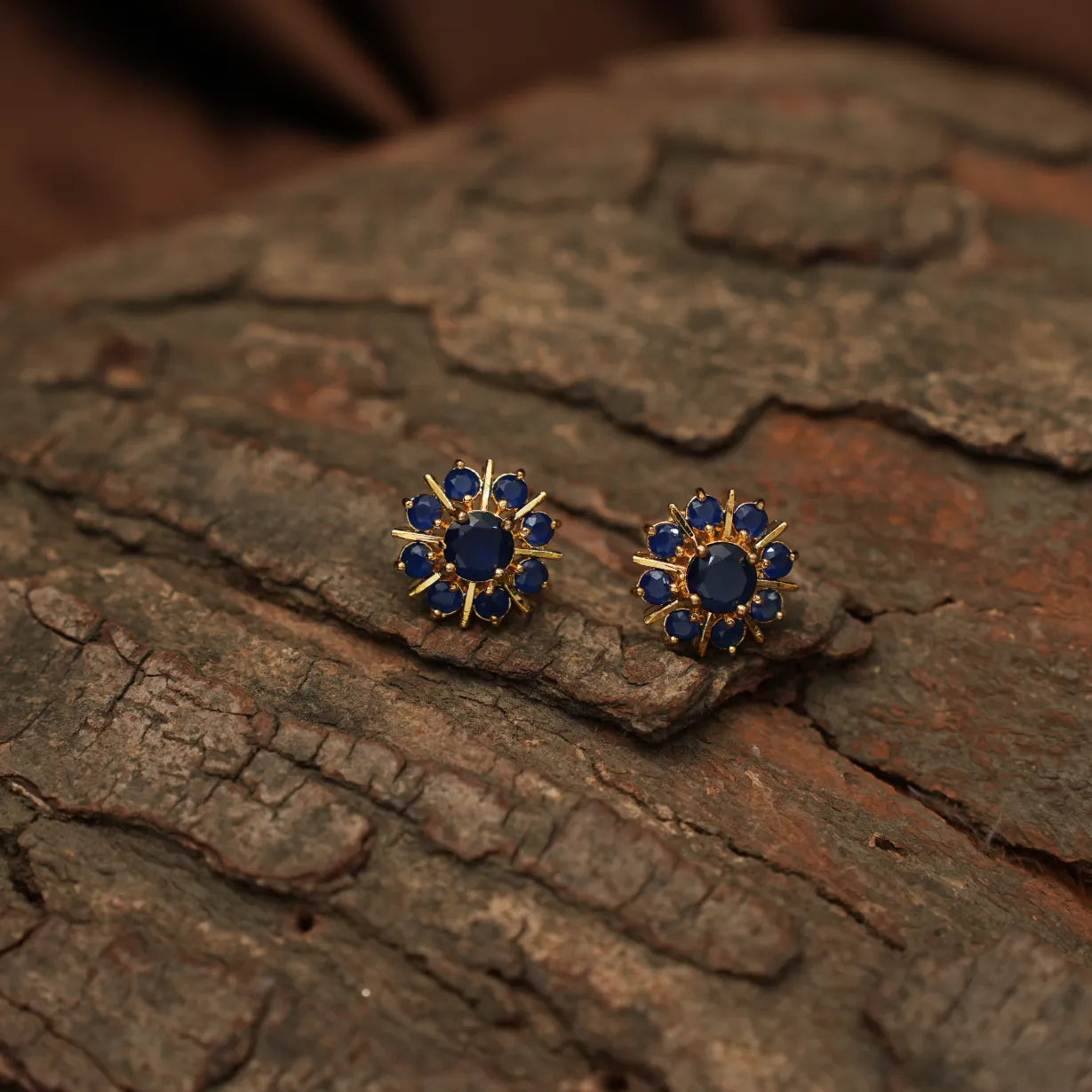 Alix Antique Ear Stud - Blue