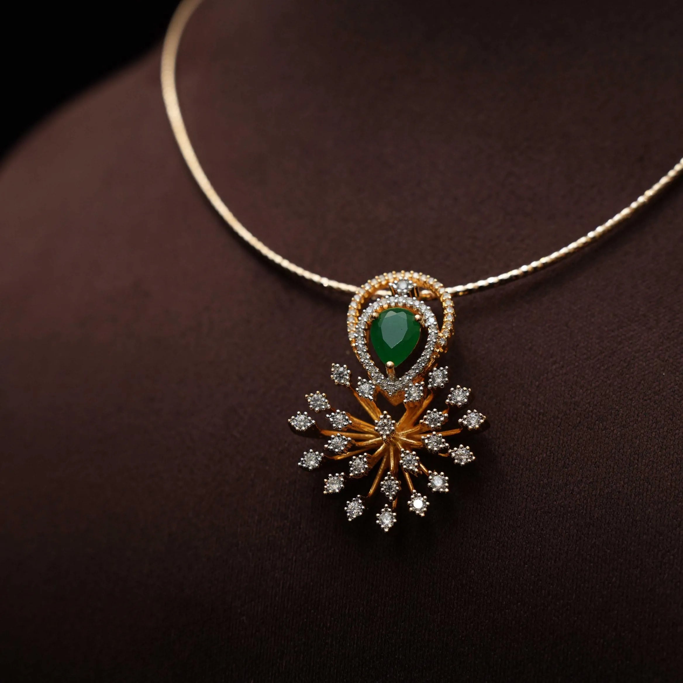 Amara Zircon Hasli Necklace - Green