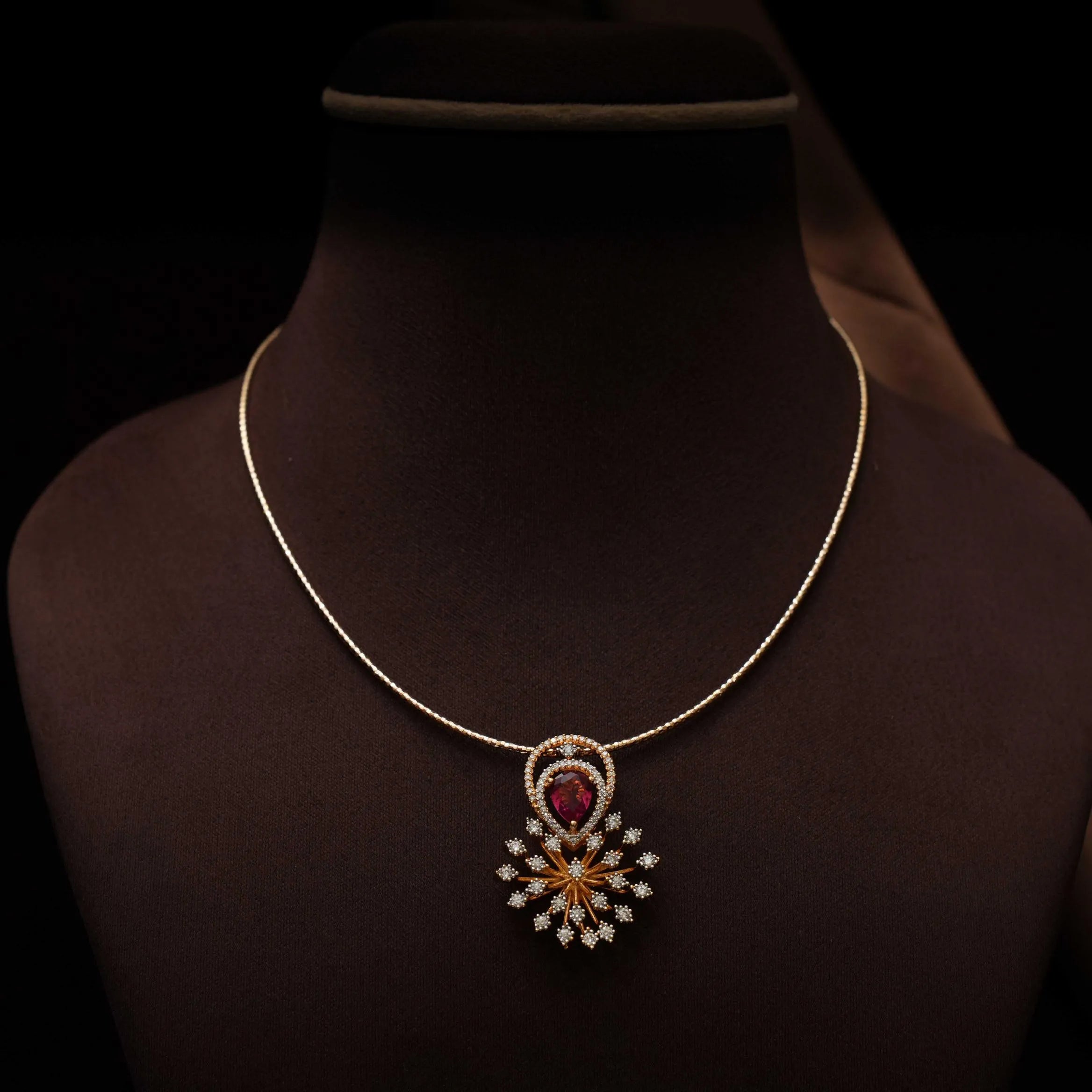 Amara Zircon Hasli Necklace - Red