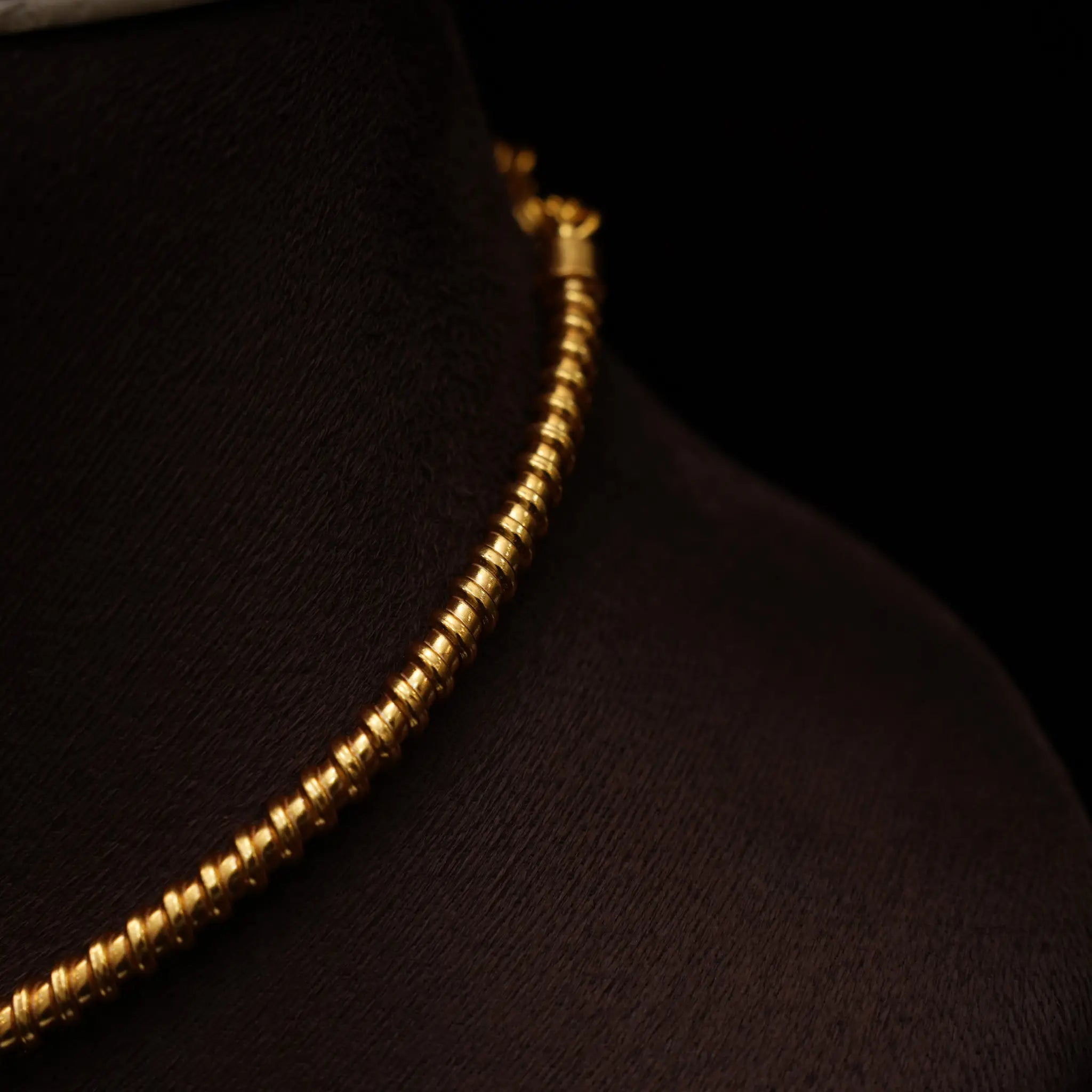 Amodini Silver Hasli Necklace