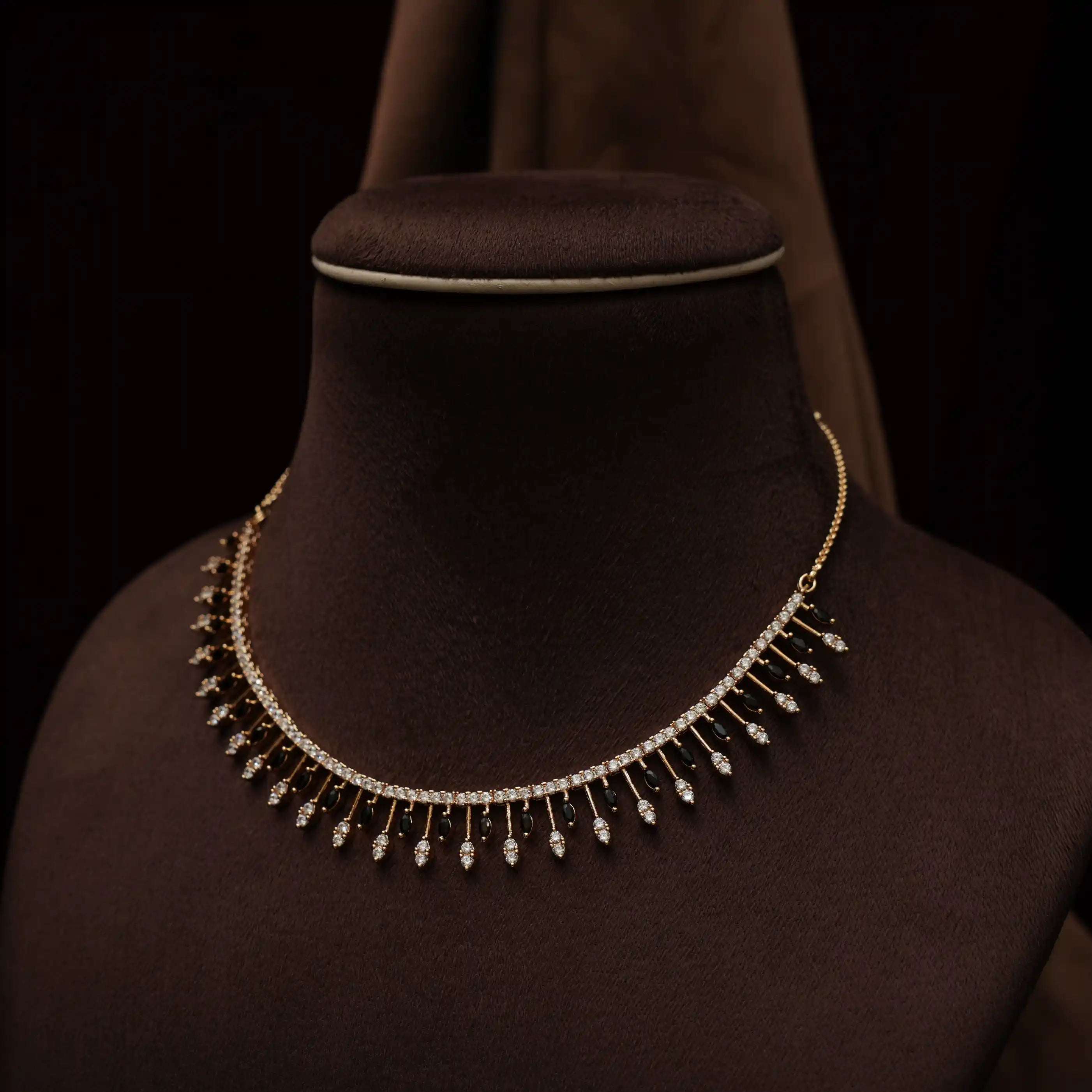Anjushri Zircon Necklace - Black