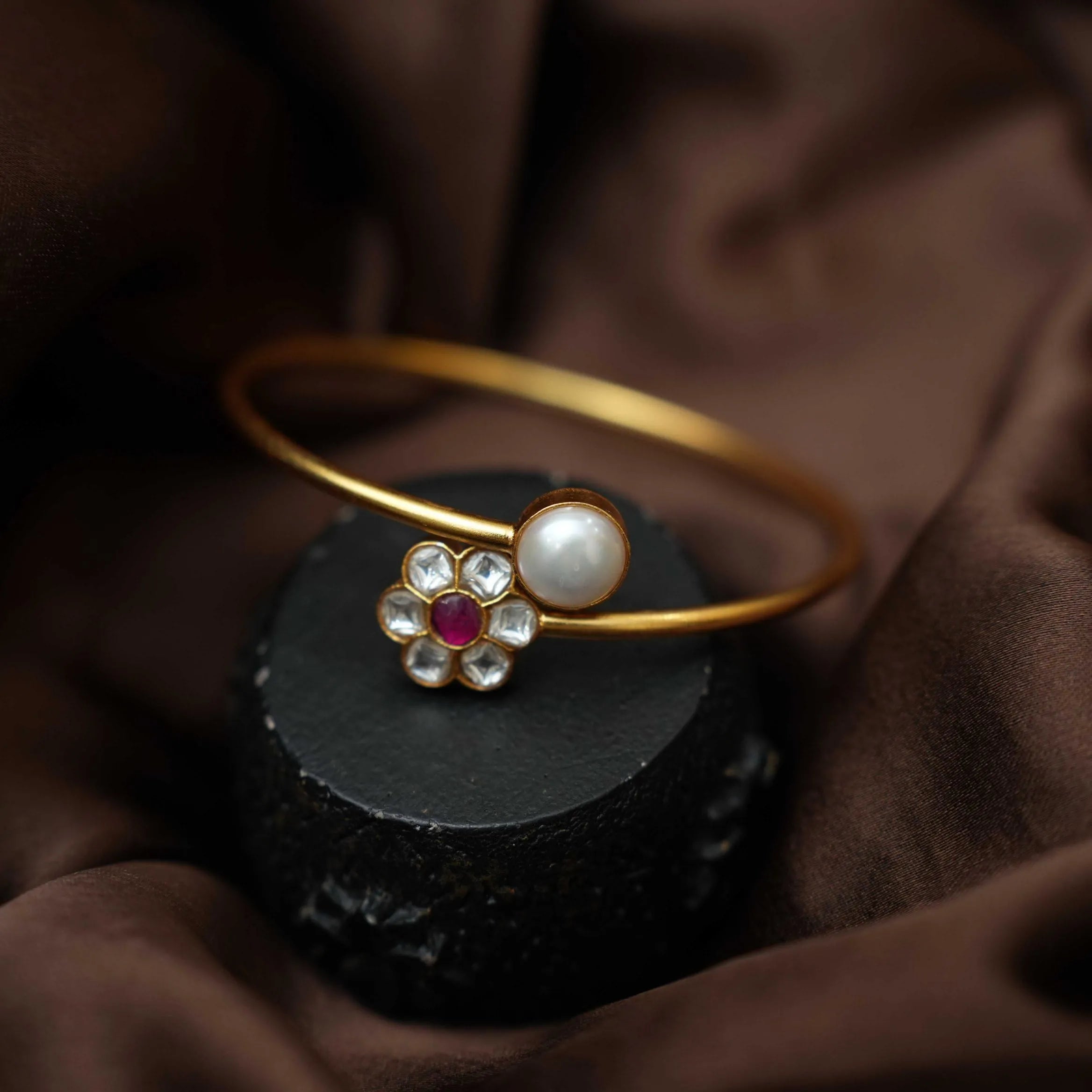 Anshi Silver Kada Bangle