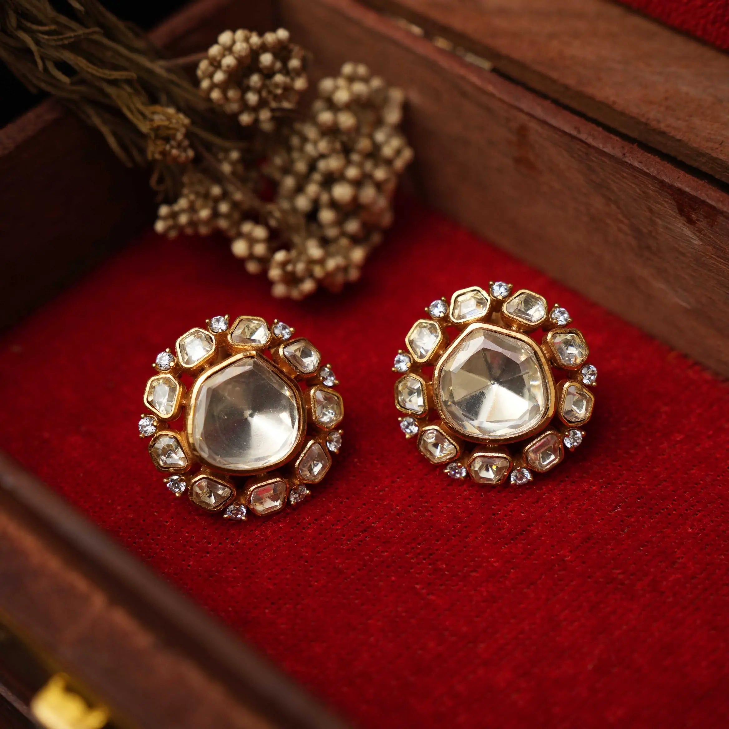 Anvika Polki Ear Stud