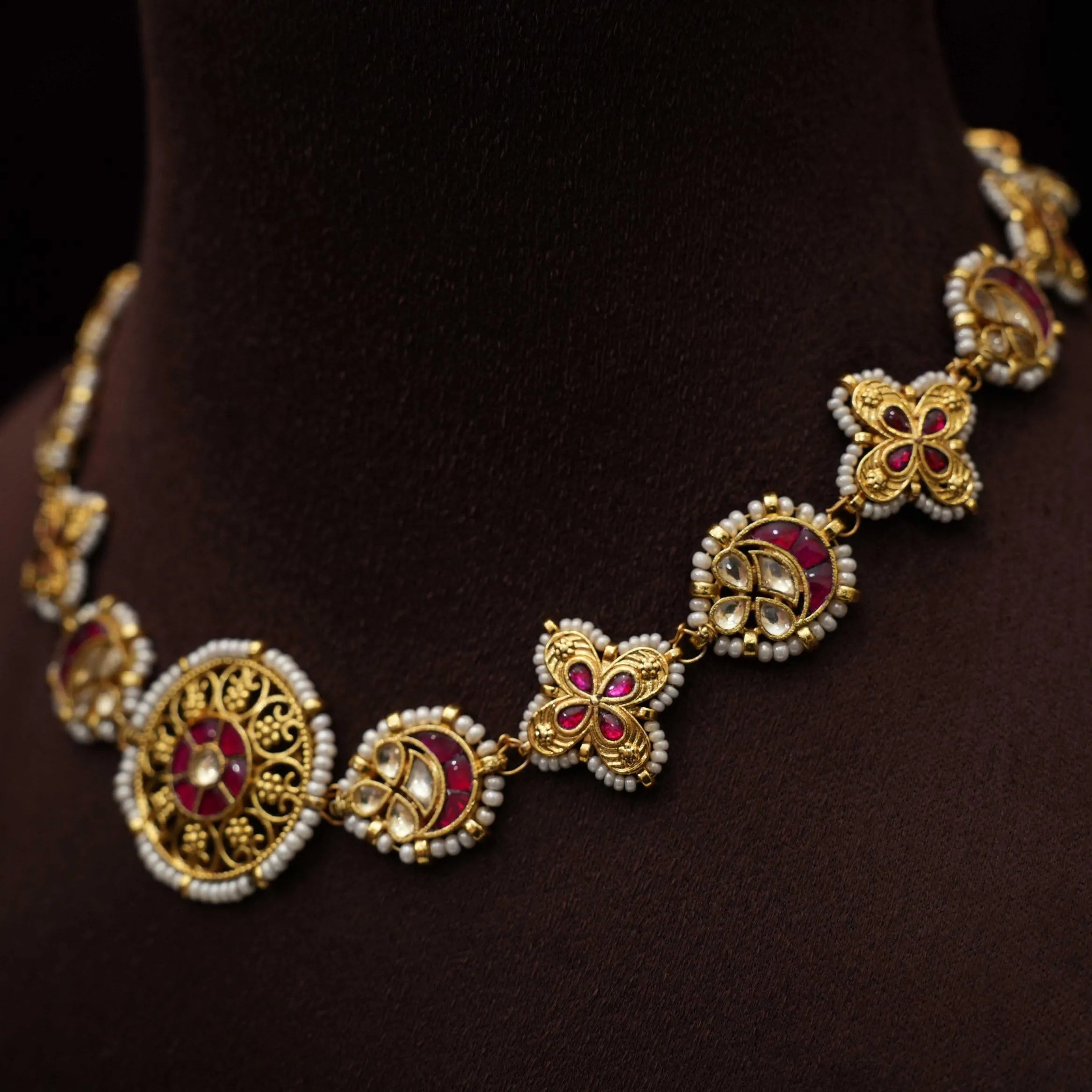 Apeshka Polki Choker - Aavya