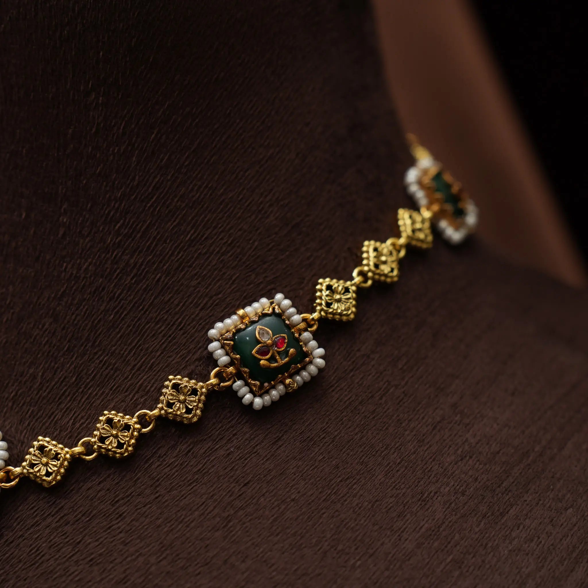 Apeshka Polki Choker - Jahnavi