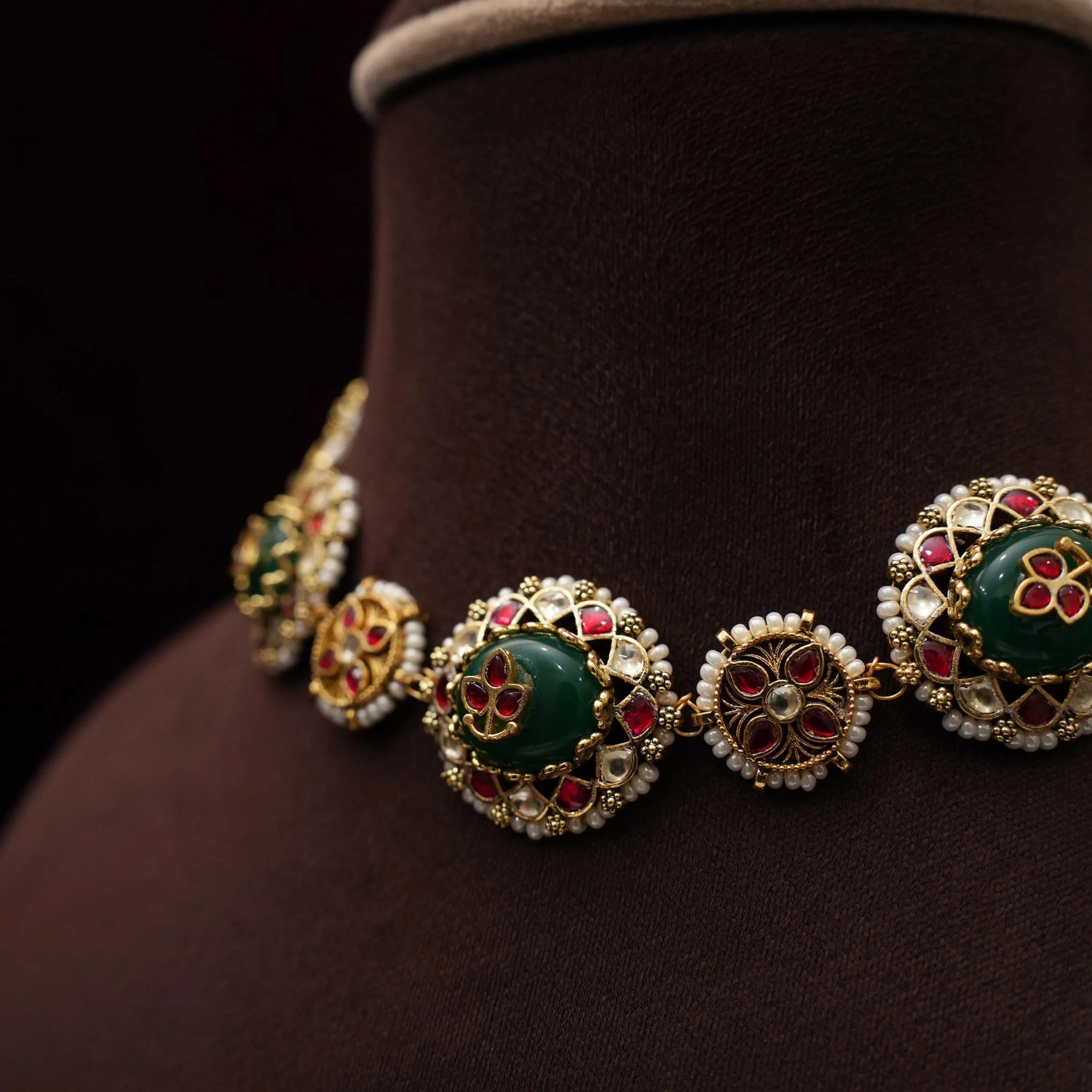 Apeshka Polki Choker - Kavi