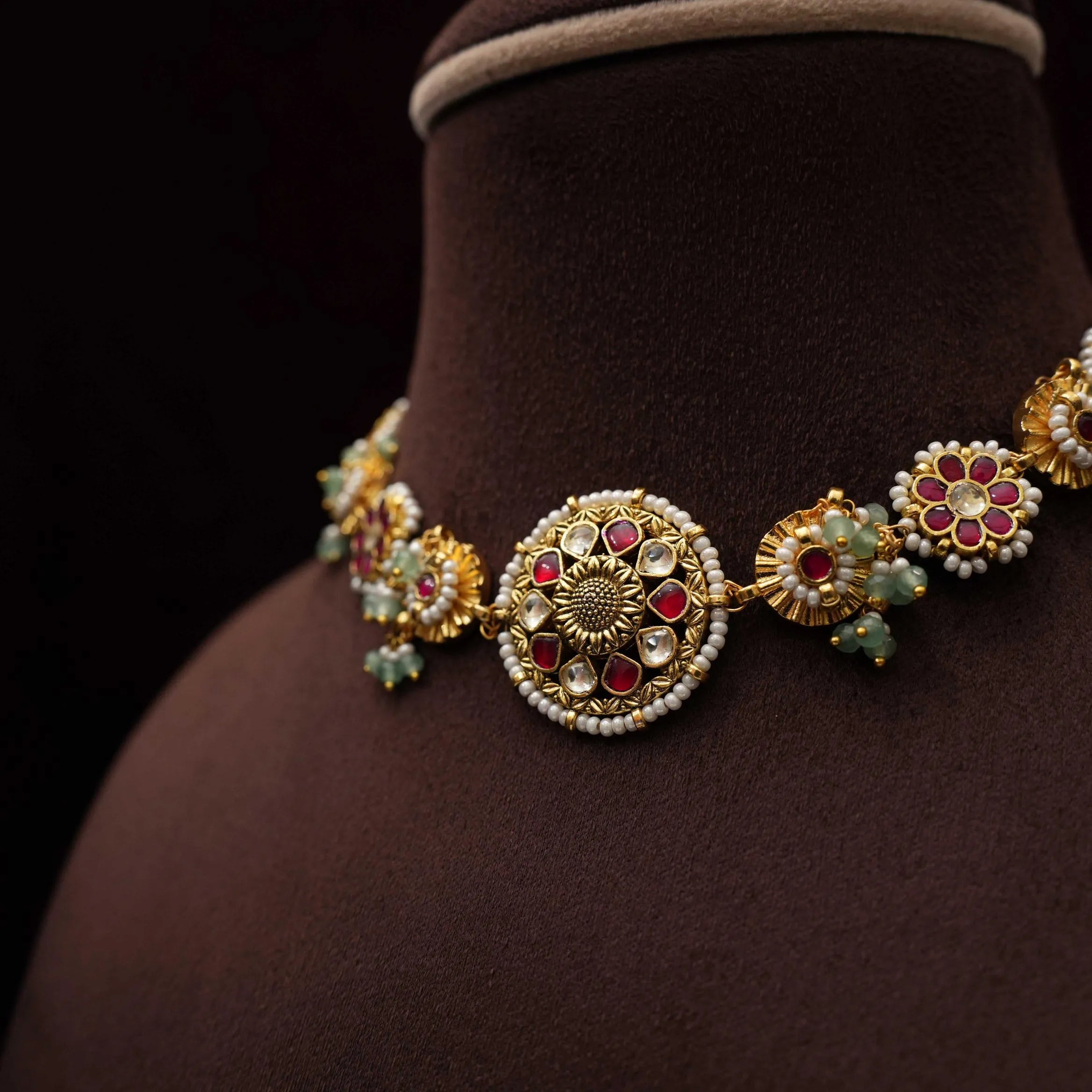 Apeshka Polki Choker - Liya