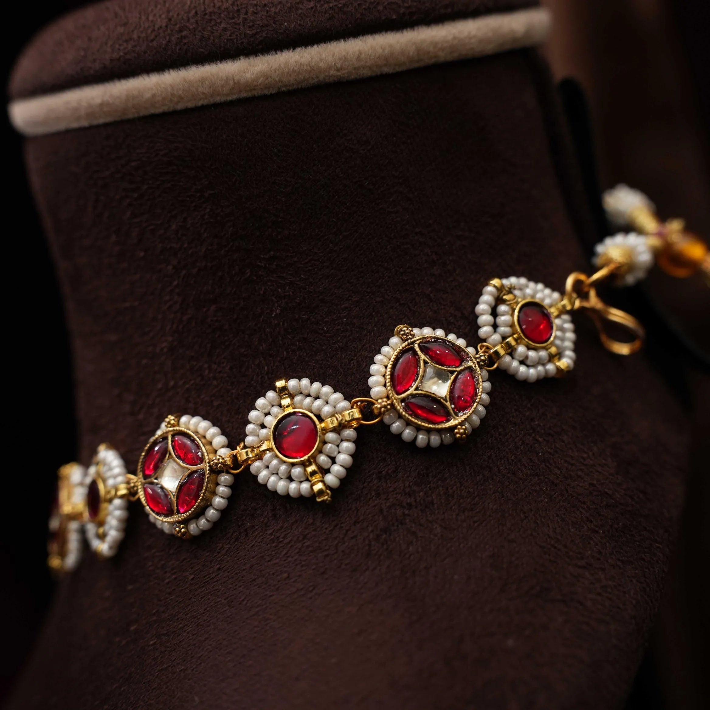 Apeshka Polki Choker - Zara