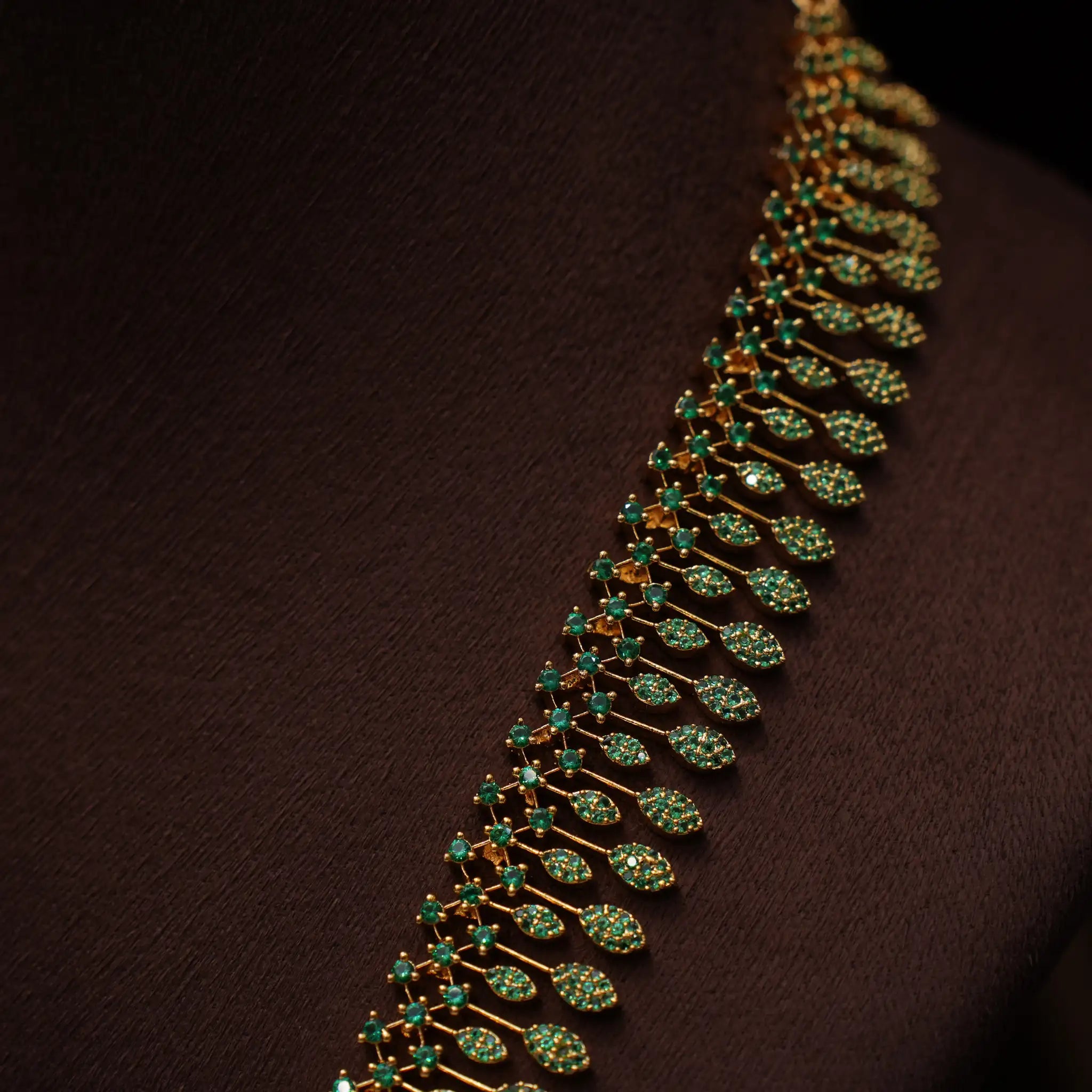 Aruni Zircon Necklace