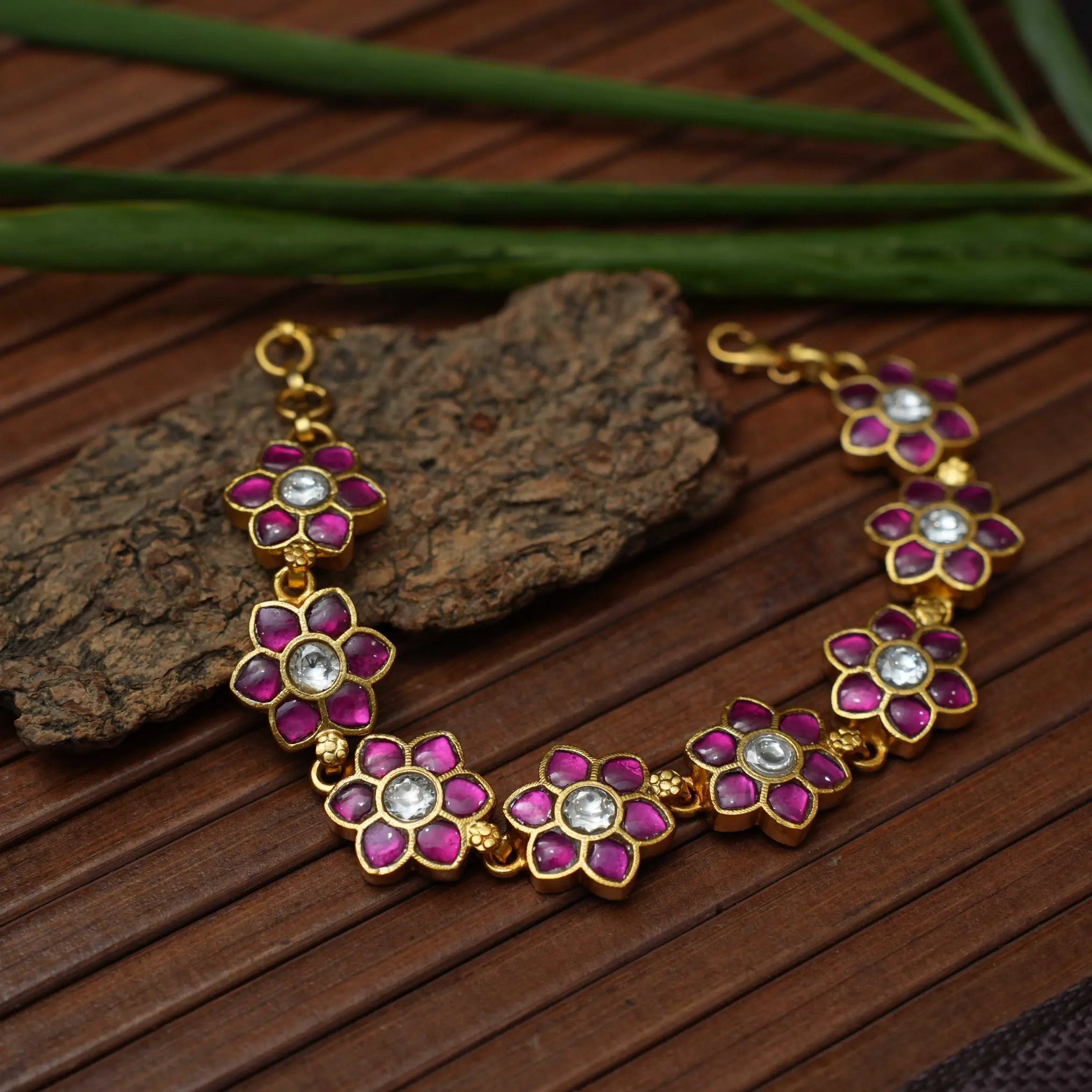 Beshu Silver Bracelet - Reddish Pink