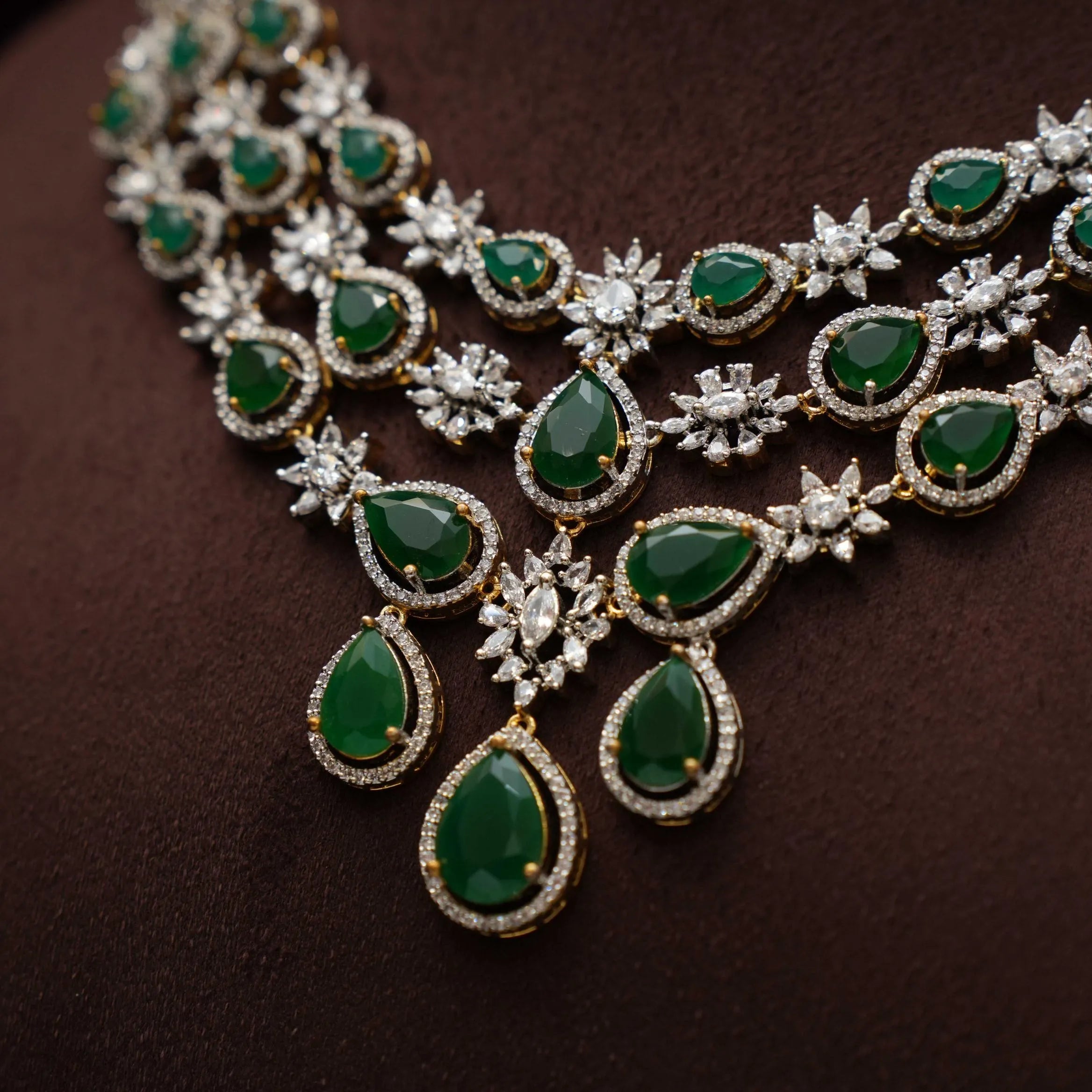 Bhuvika Zircon Necklace