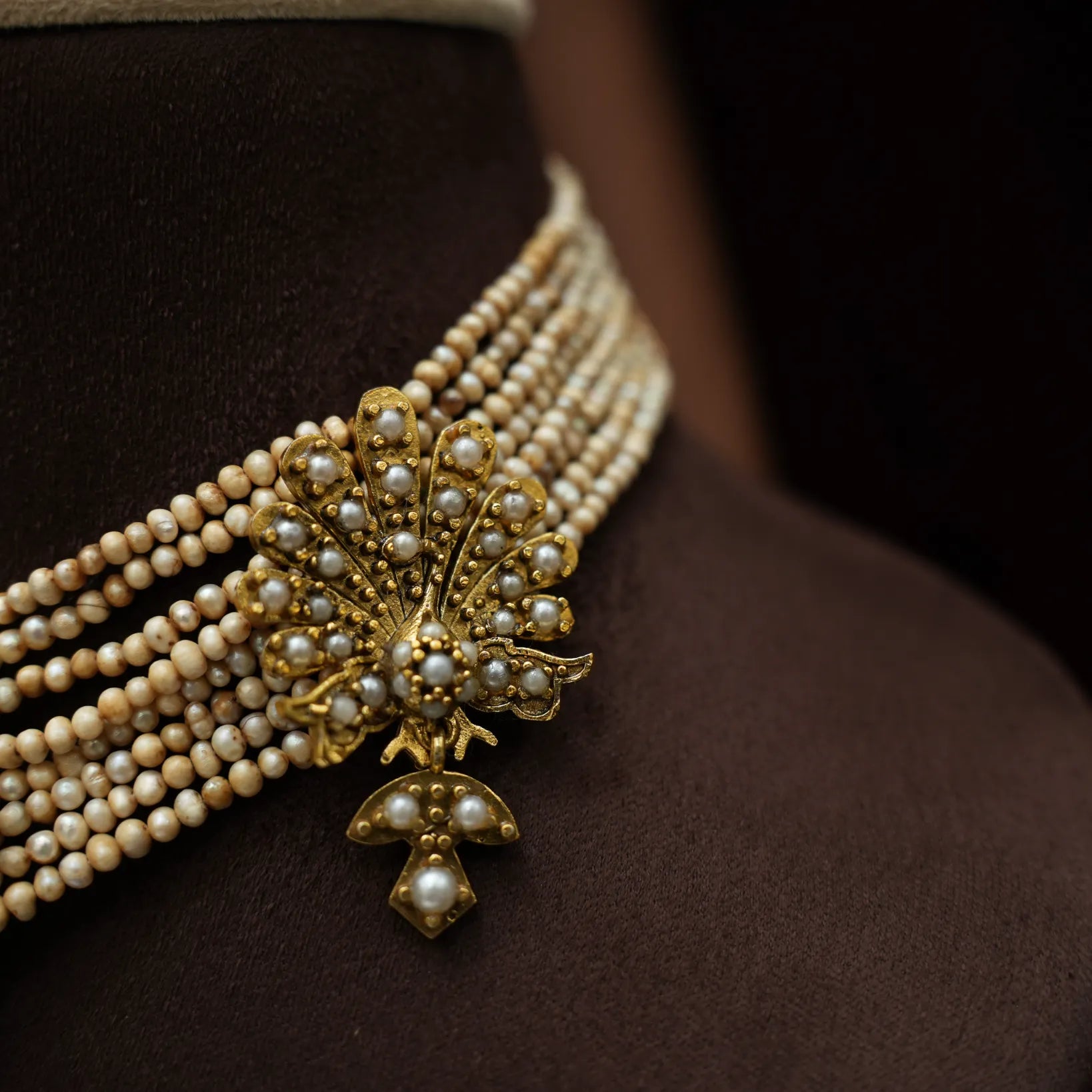 Caitali Pearl Choker
