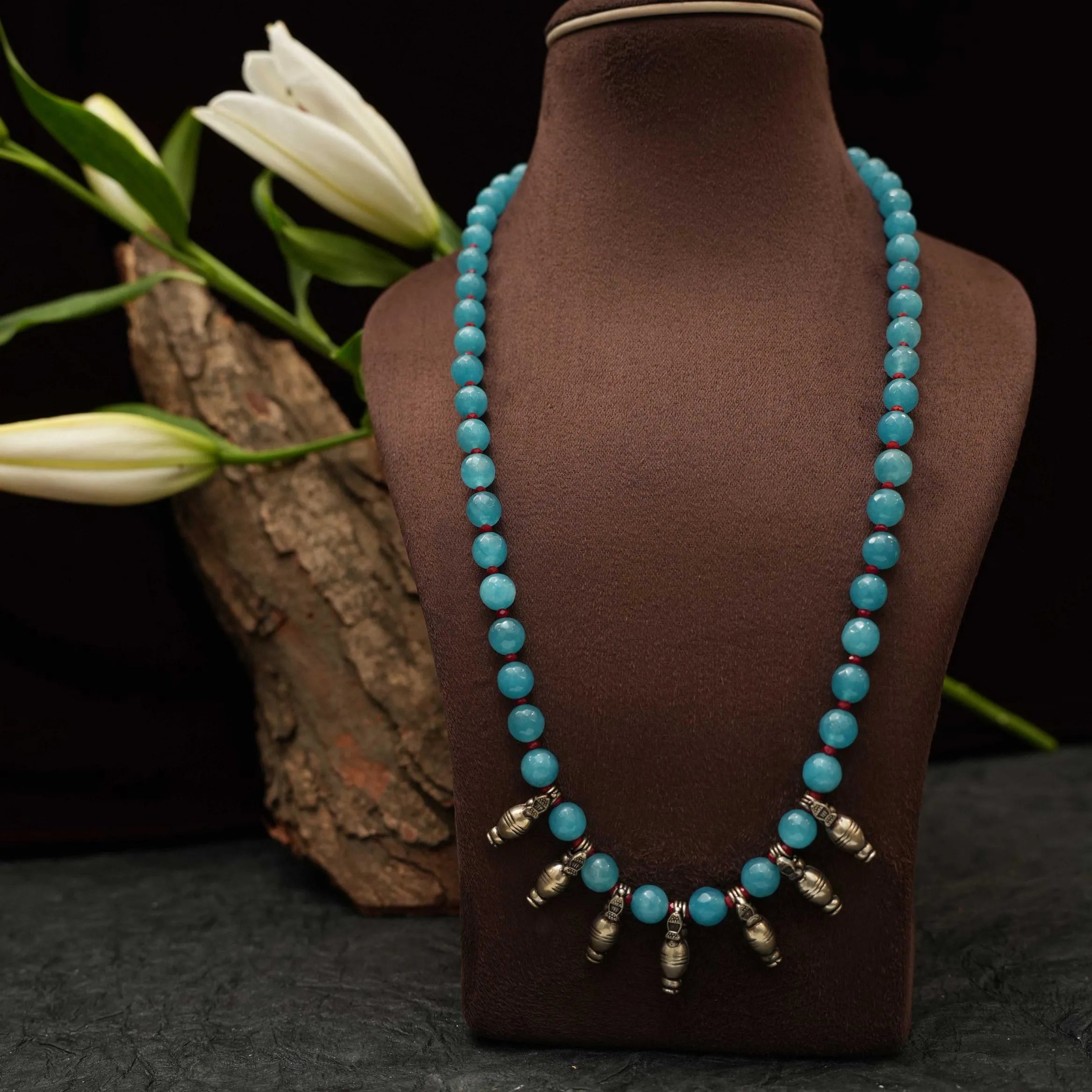 Casual Blue Beaded Necklace