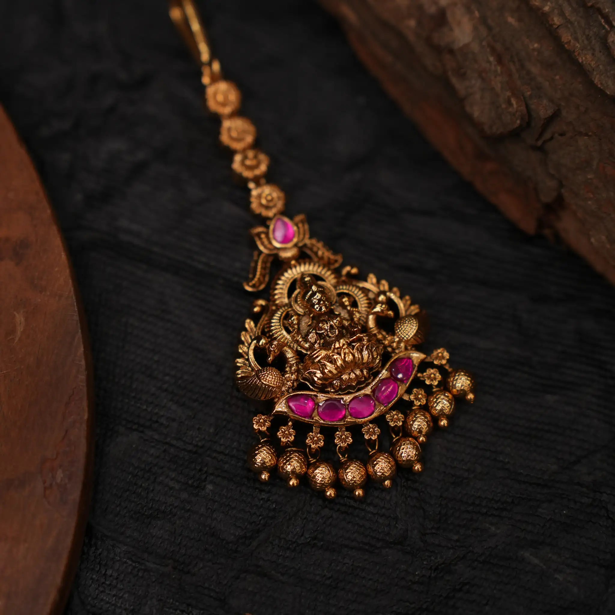 Charvi Antique Tikka