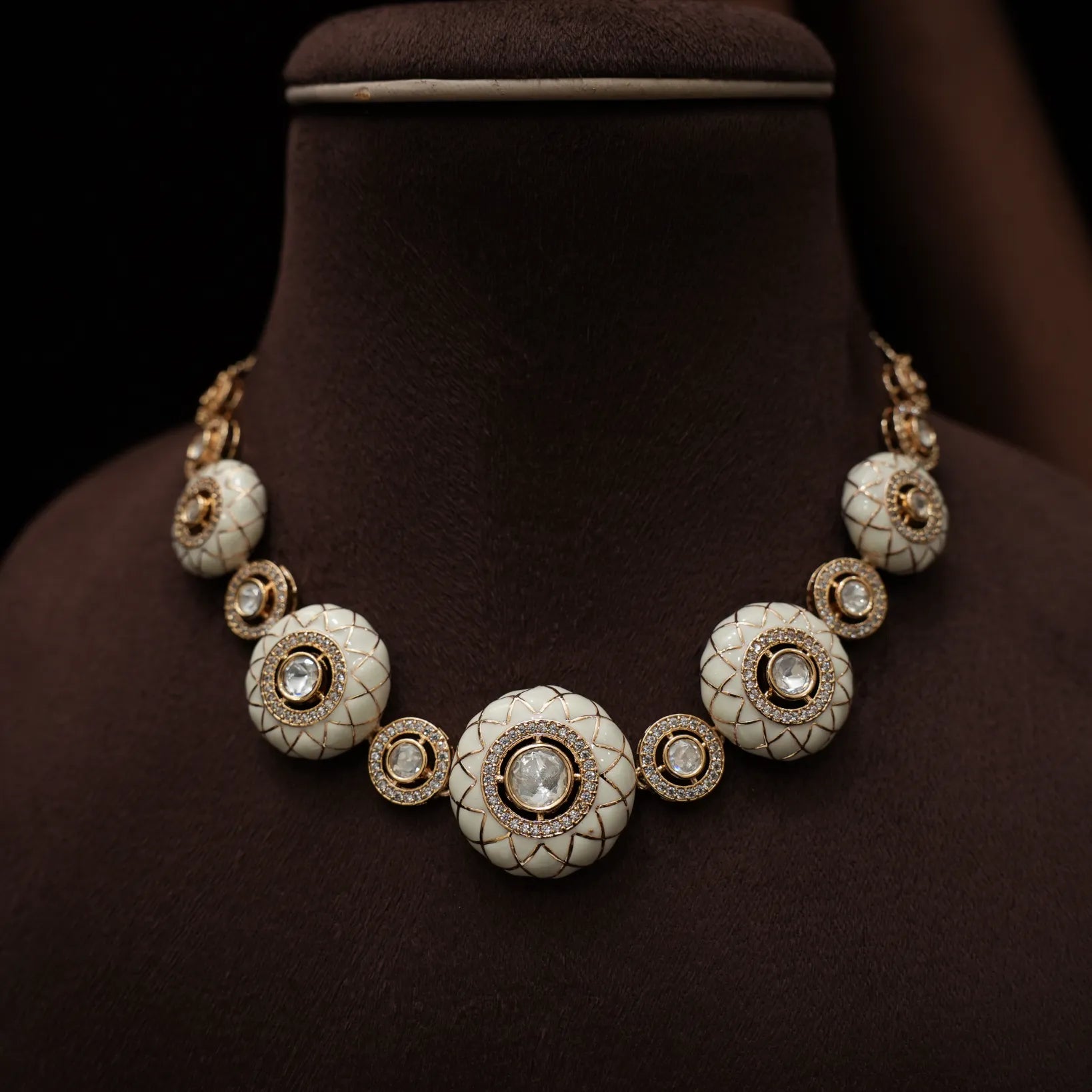 Dharu Polki Necklace - Cream