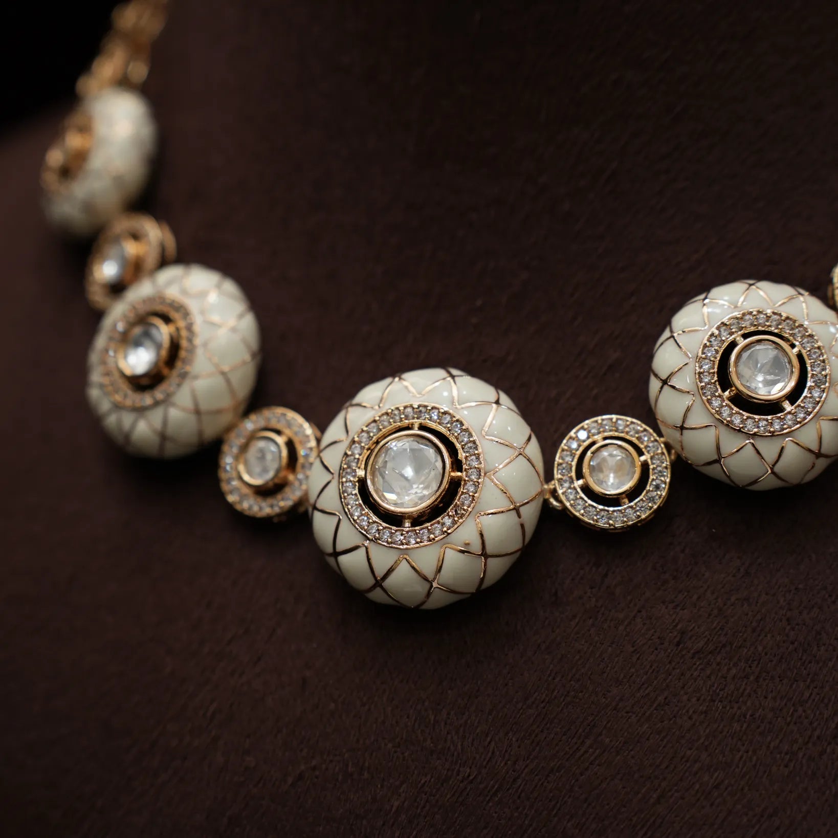 Dharu Polki Necklace - Cream