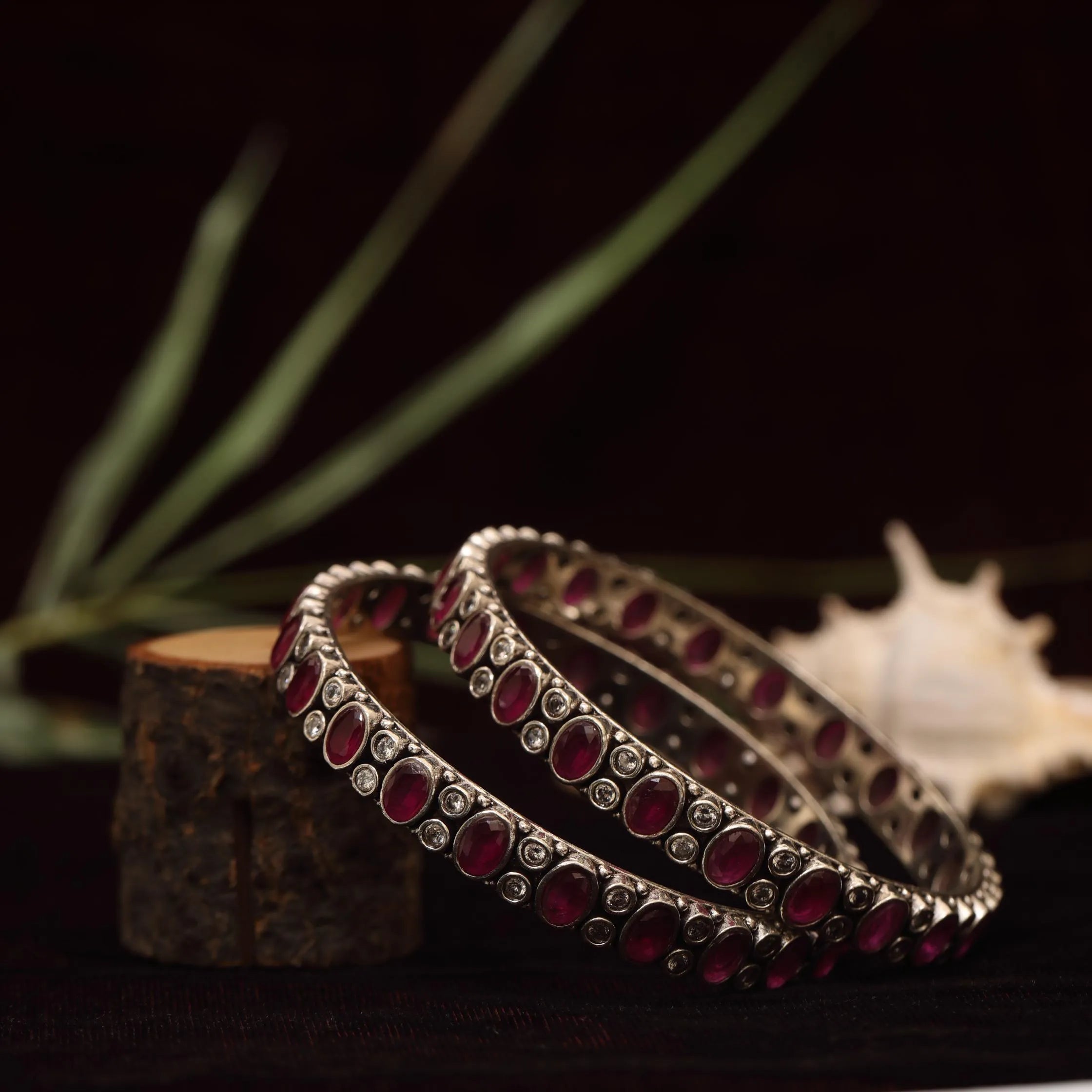 Ditya Silver Oxidised Bangles