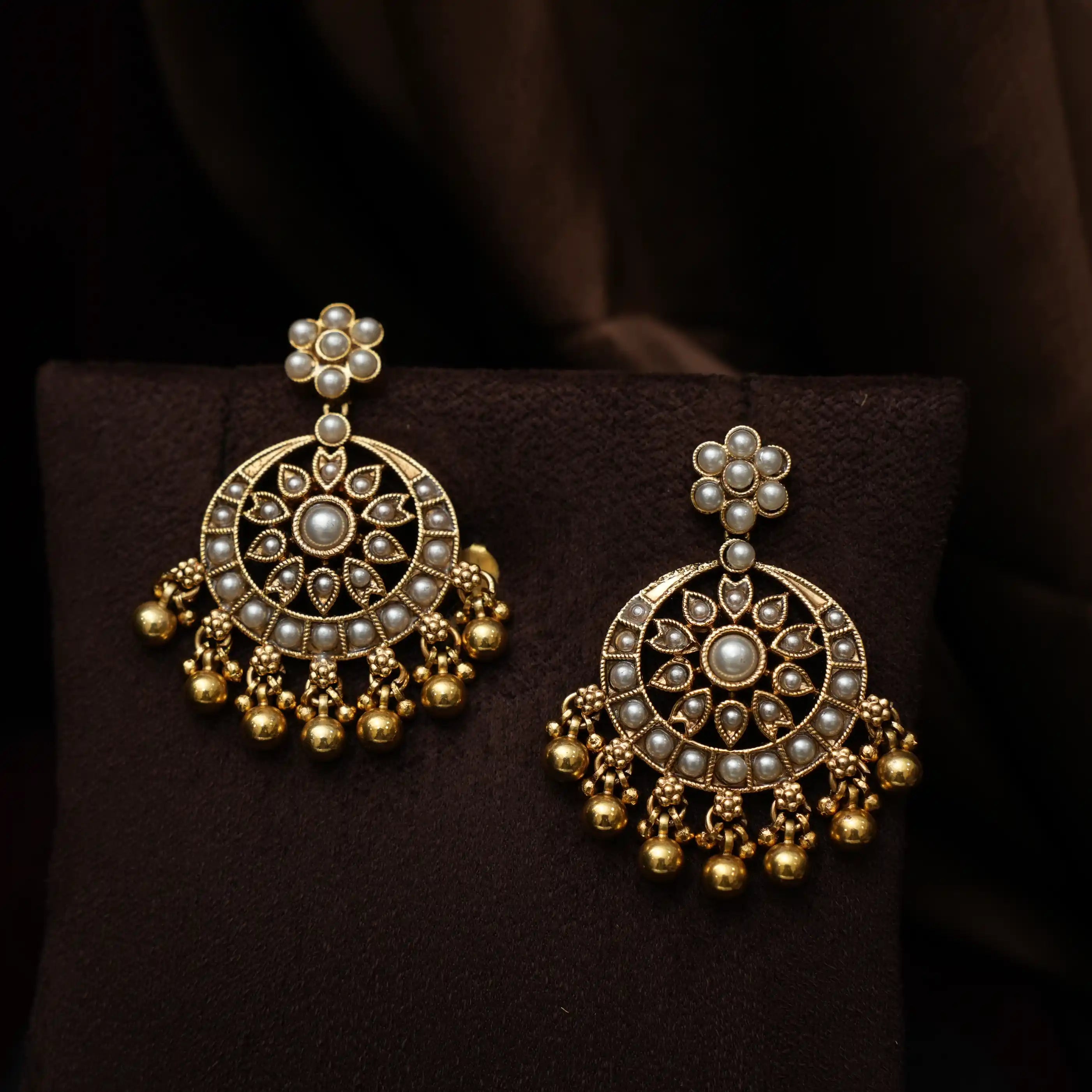 Dutt Antique Necklace - Pearl