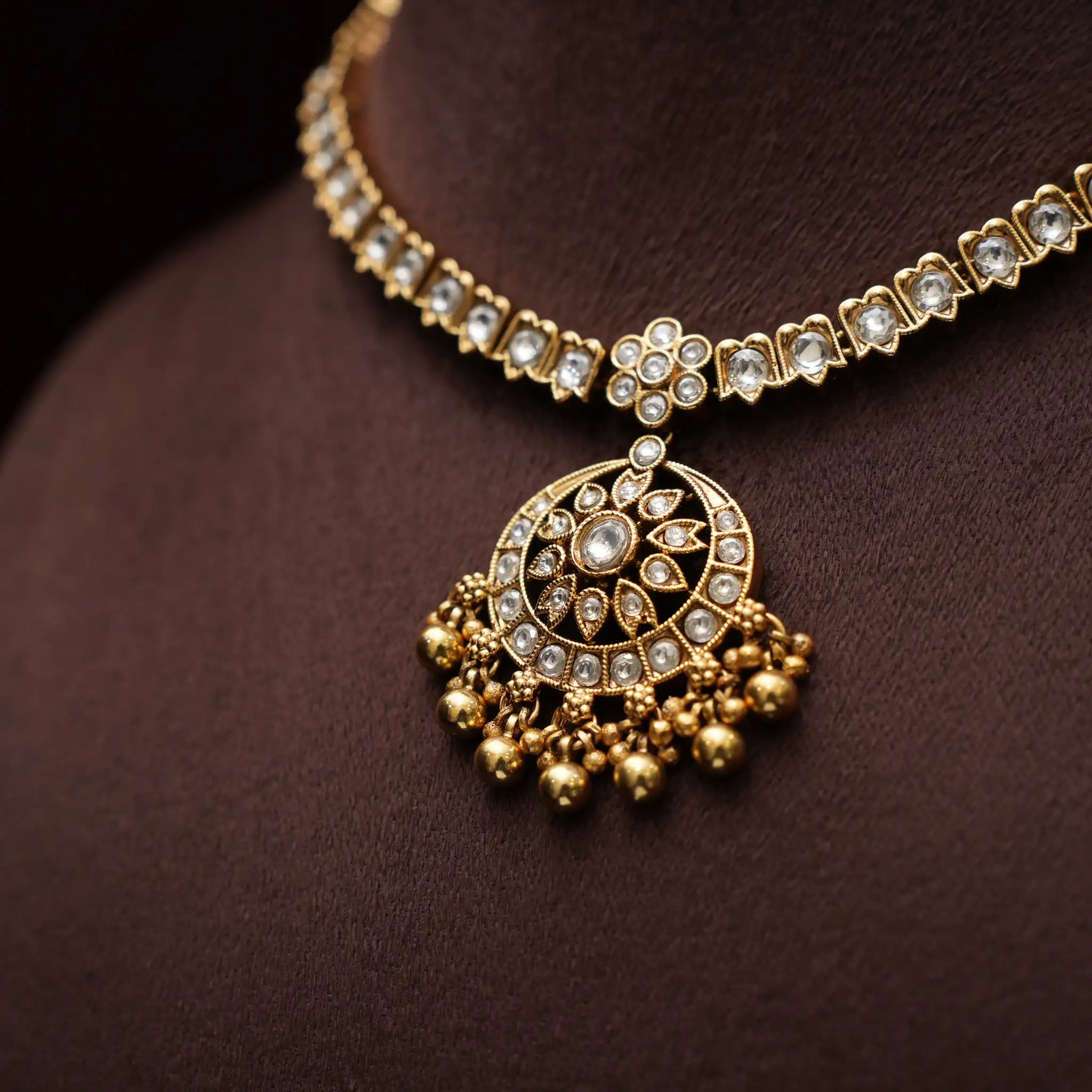 Dutt Antique Necklace - White