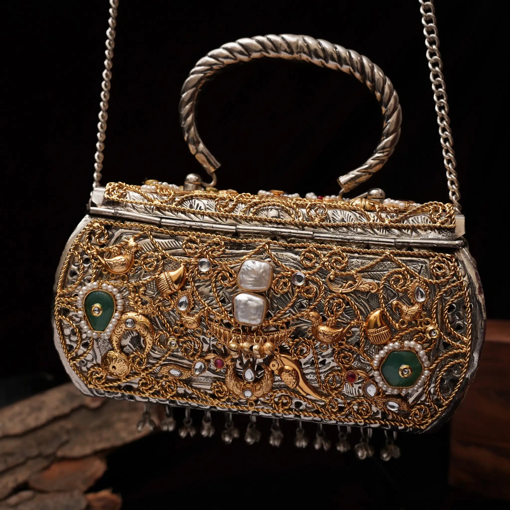 Ekiya Polki Clutch
