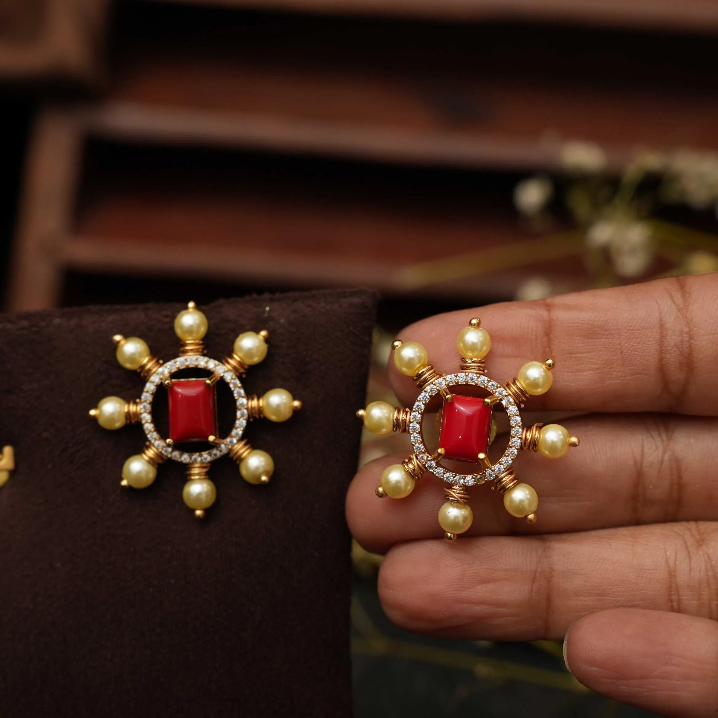 Ekiya Antique Ear Stud - Coral