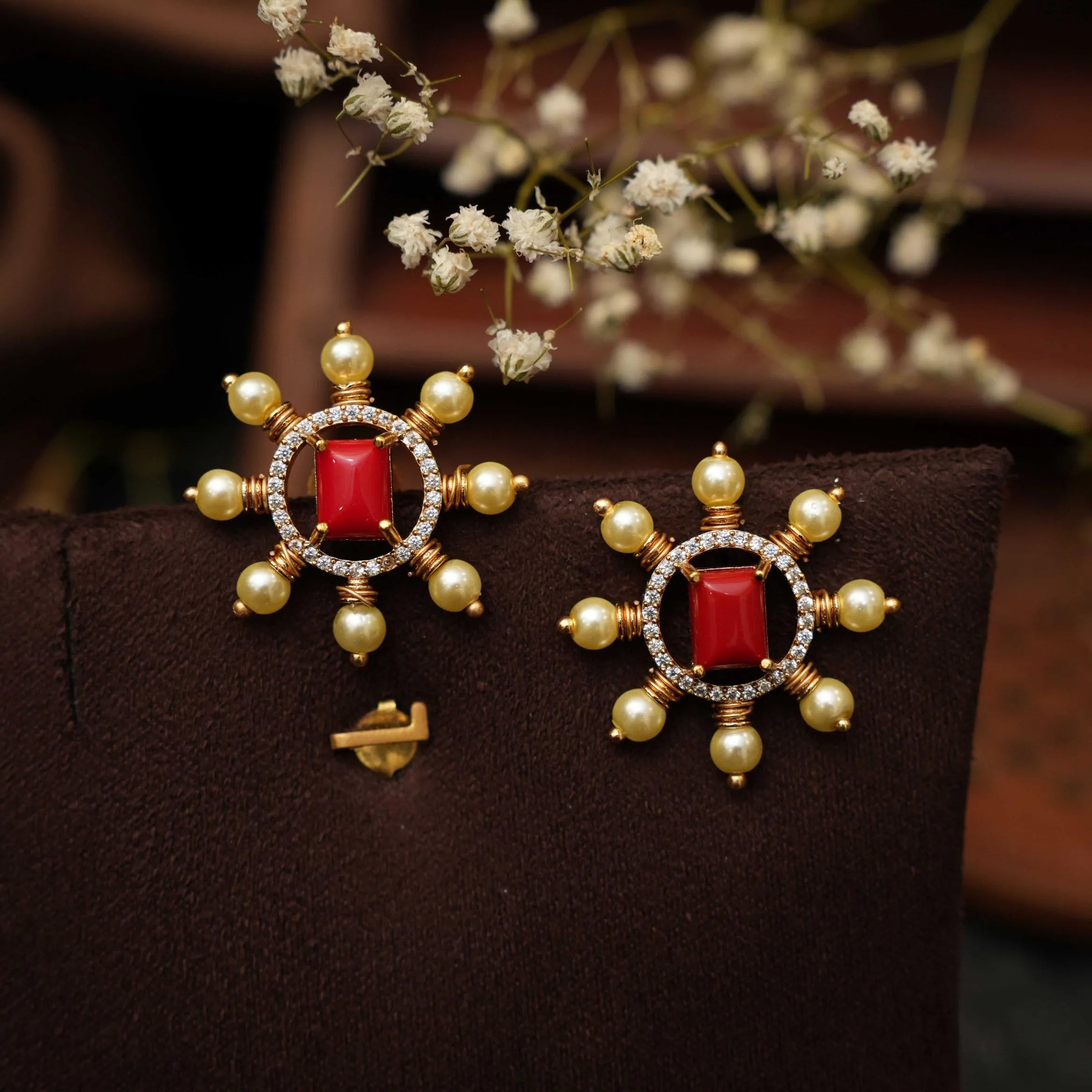 Ekiya Antique Ear Stud - Coral