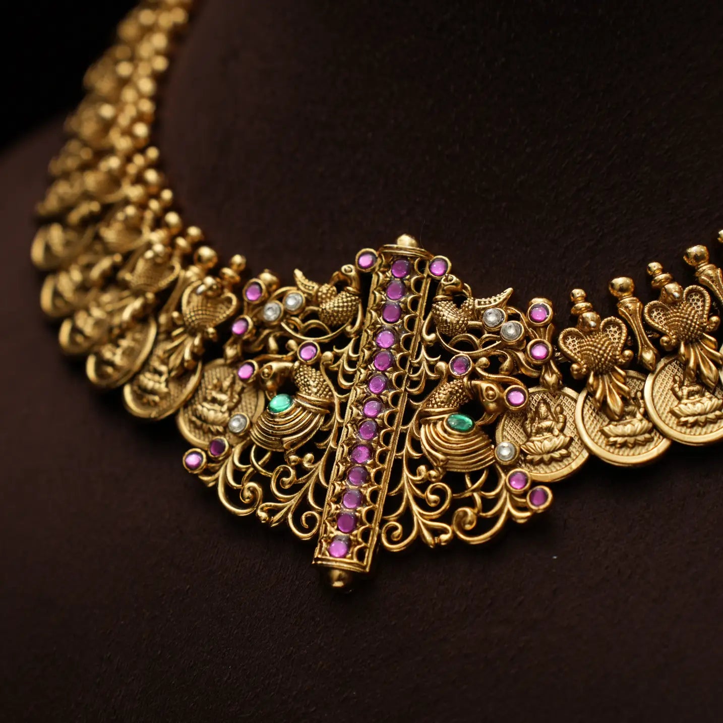 Eleanor Antique Necklace - Red Short