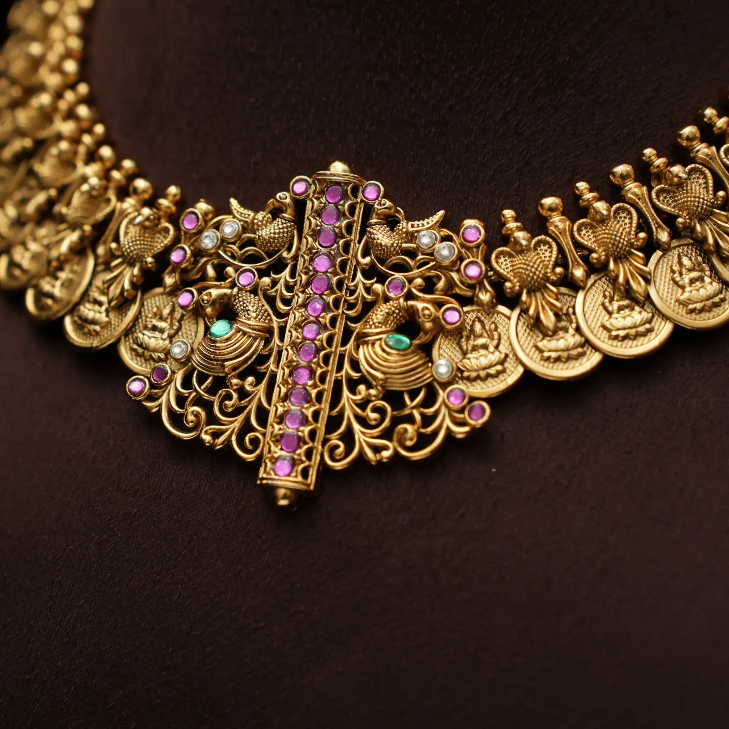 Eleanor Antique Necklace - Red Short