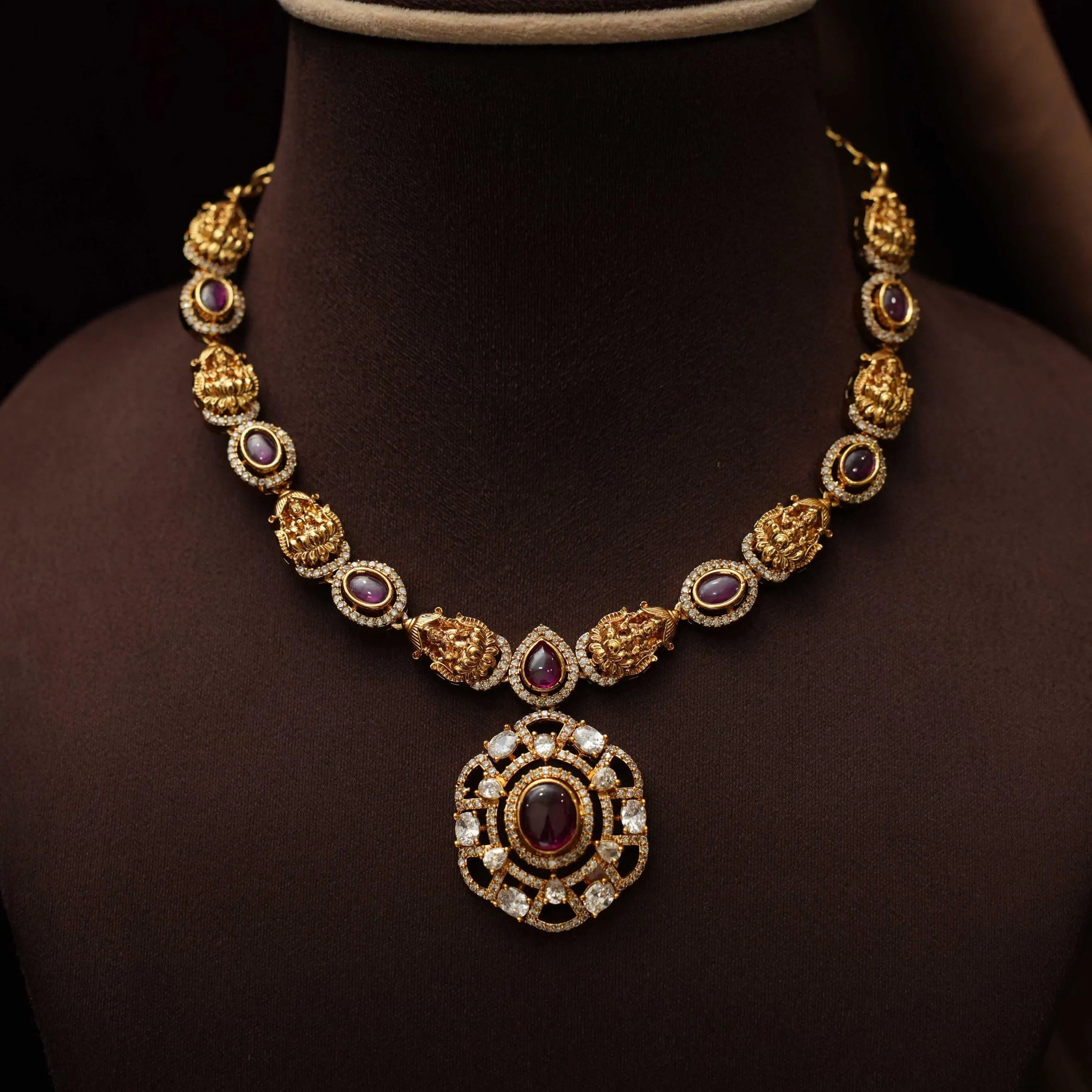 Elin Antique Necklace - Red