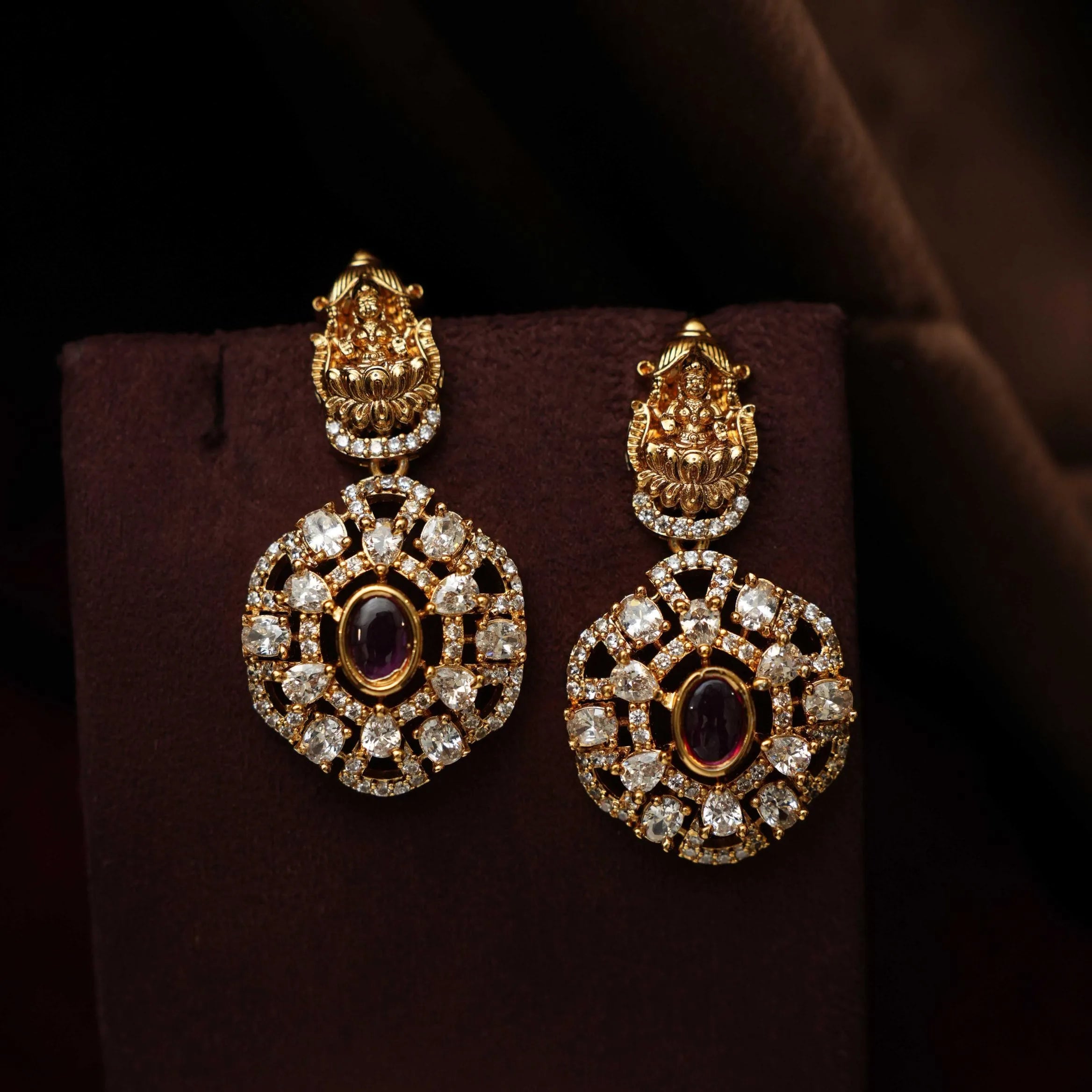 Elin Antique Necklace - Red