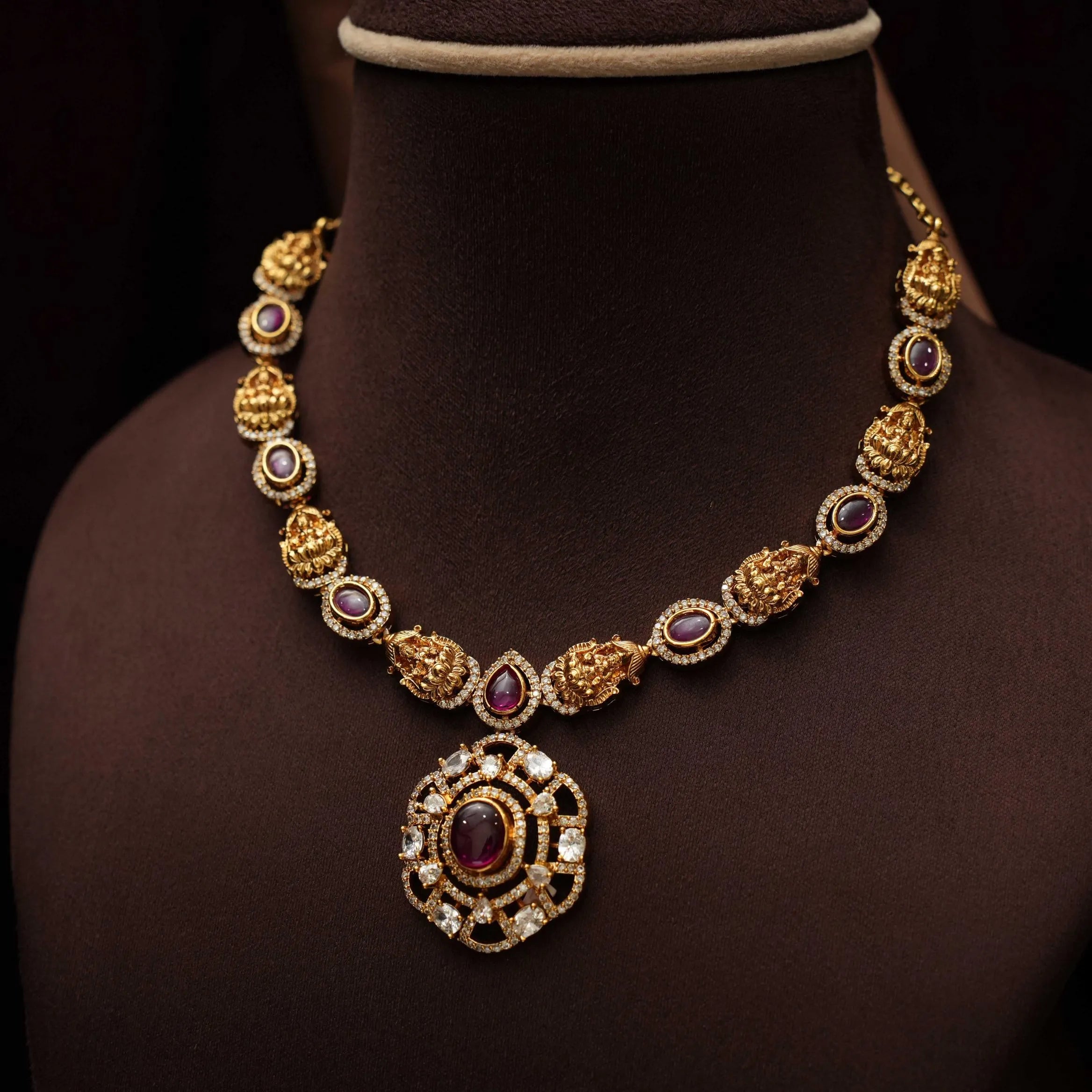 Elin Antique Necklace - Red