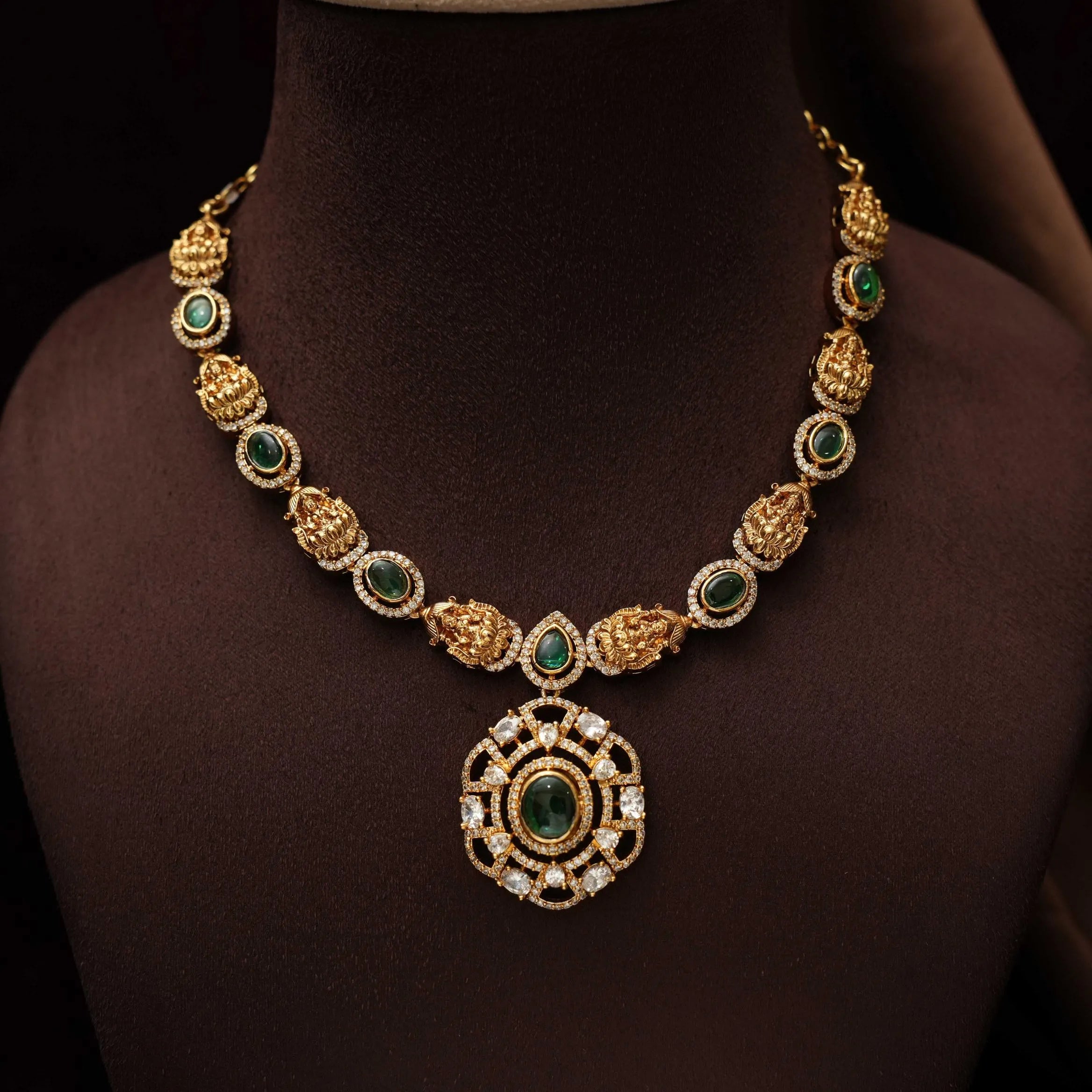 Elin Antique Necklace - Green