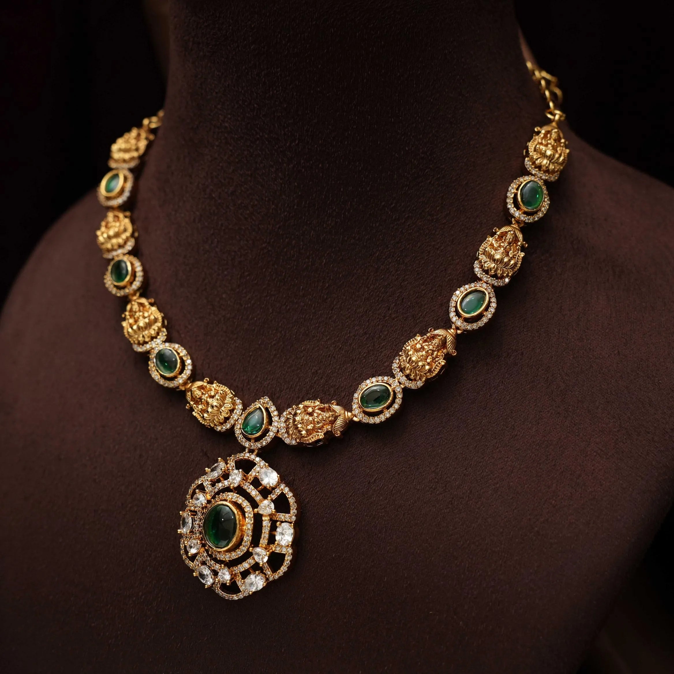 Elin Antique Necklace - Green