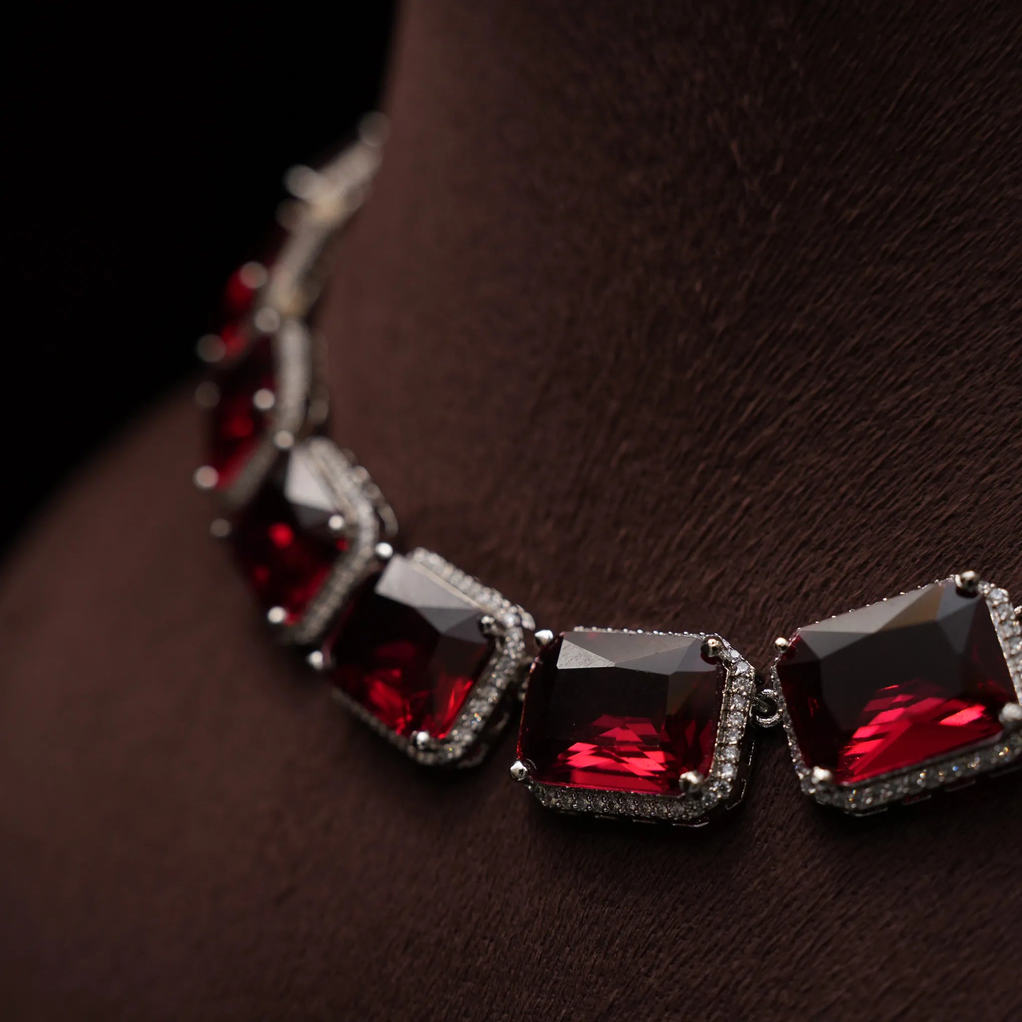 Elloide Zircon Necklace