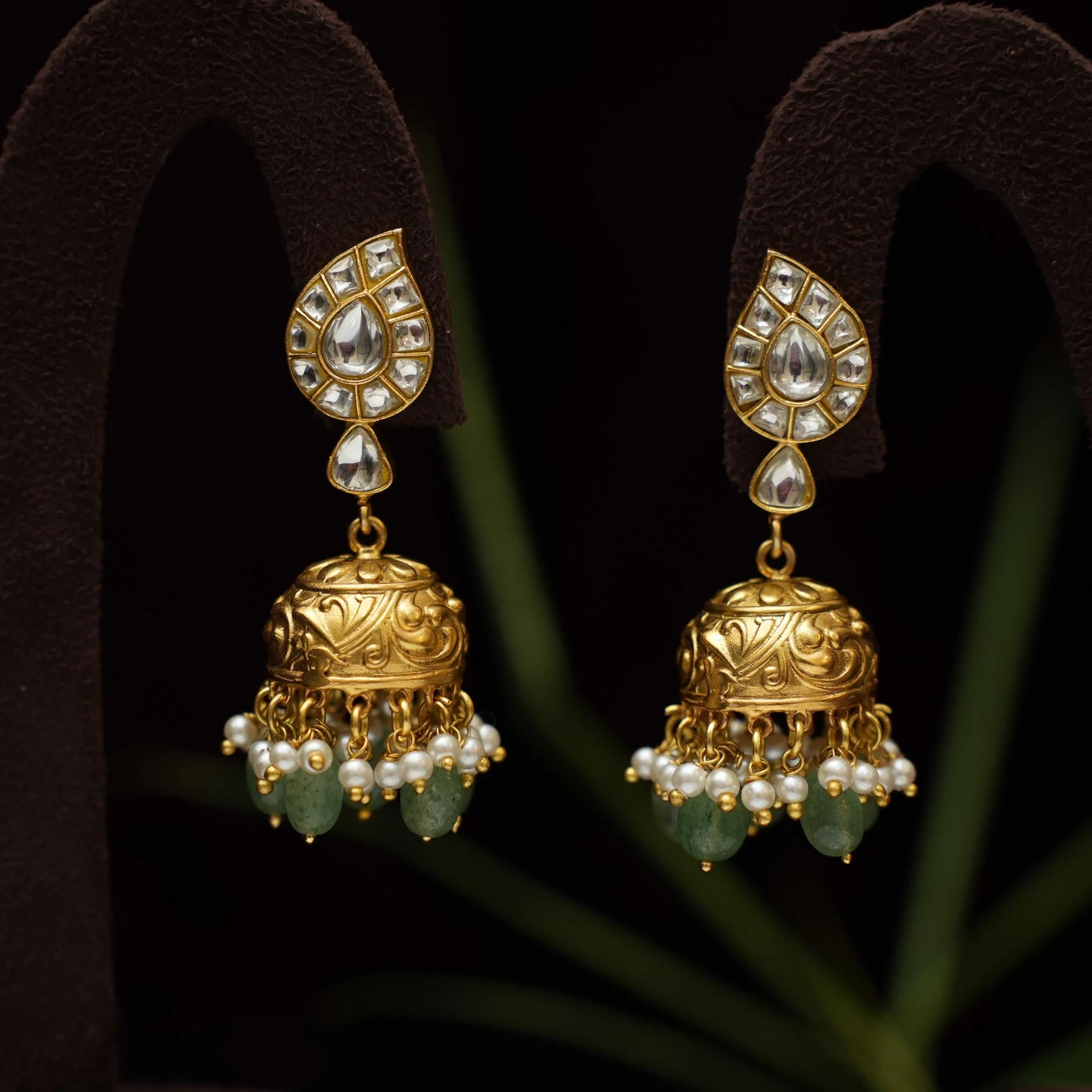 Esa Antique Mango Necklace - White