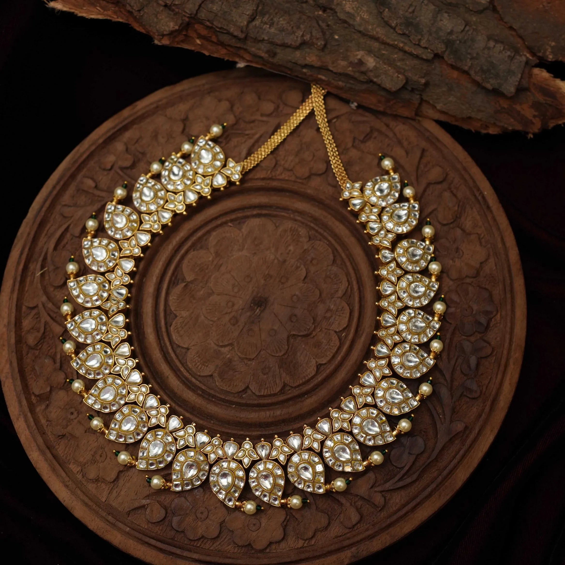 Esa Antique Mango Necklace - White