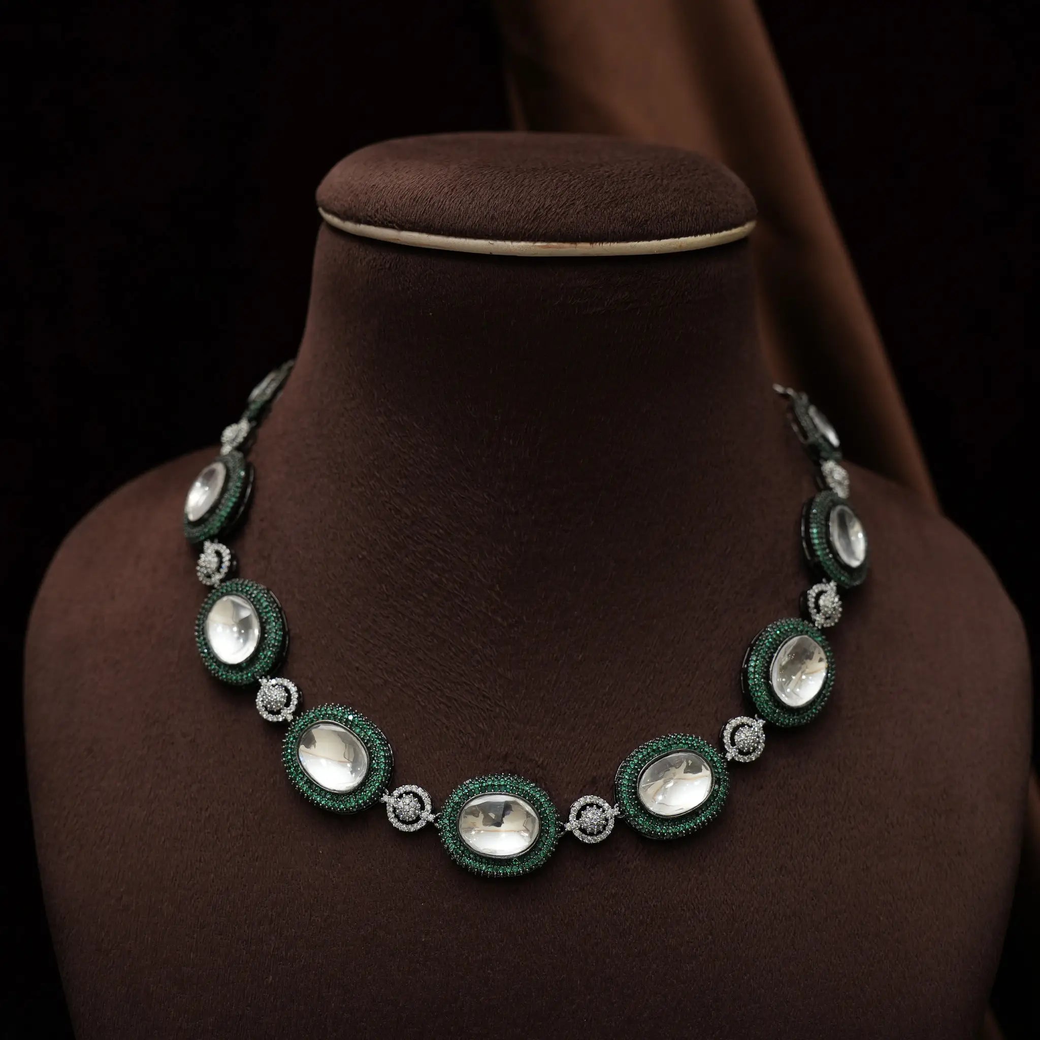 Ezhili Victorian Necklace