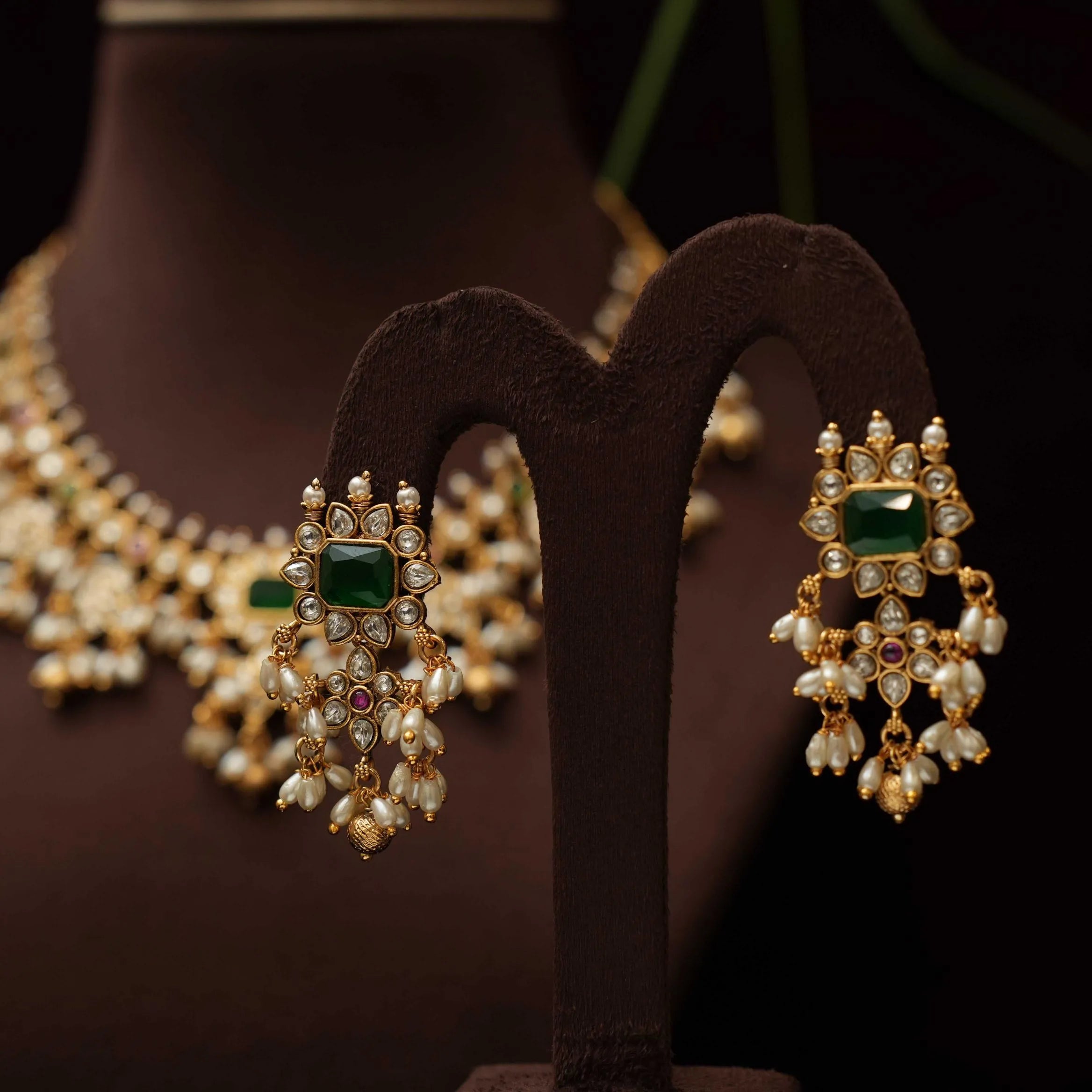 Falisha Guttupusulu Necklace - White