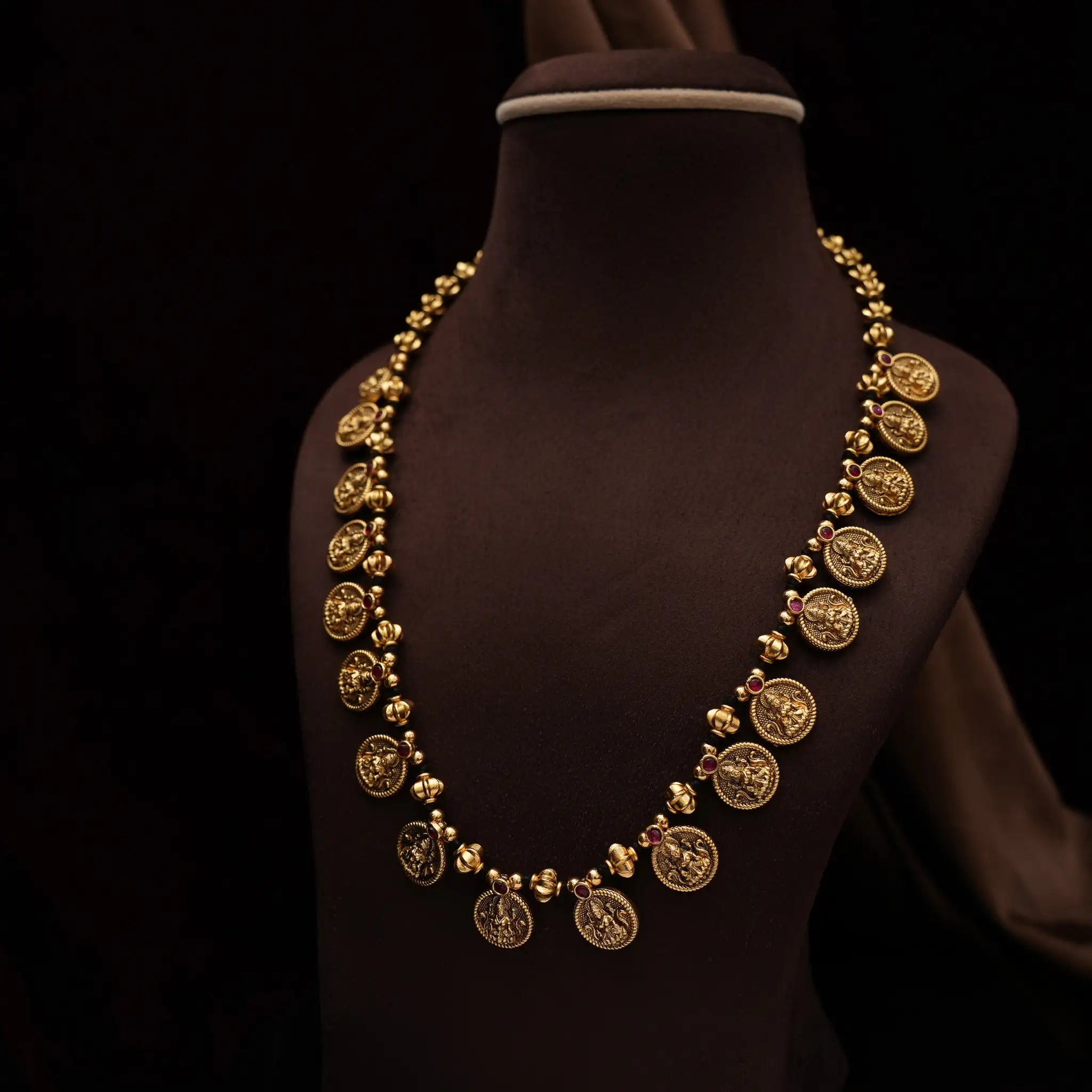 Fanisha Antique Necklace